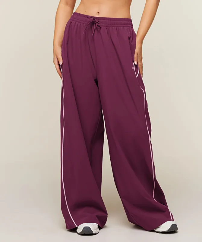 Gymshark Track Pants Short - Strength Pink made by Gymshark