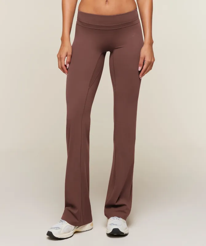 Gymshark Whitney Mid-Rise Flare Leggings Tall - Espresso Brown made by Gymshark