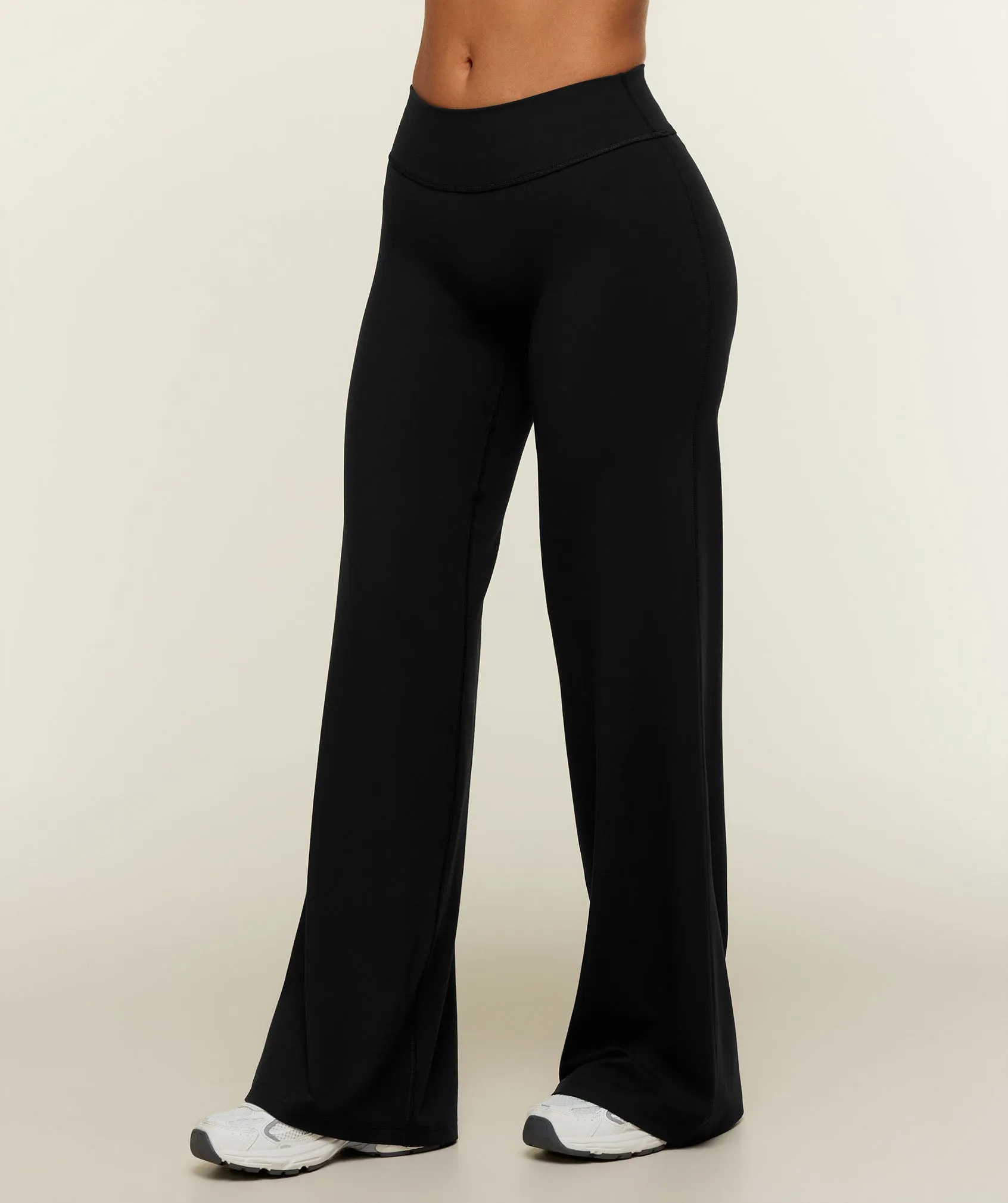 Gymshark SoftSense™ Mid-Rise Straight Leg Leggings Short - Black sold by Gymshark product image thumbnail 3