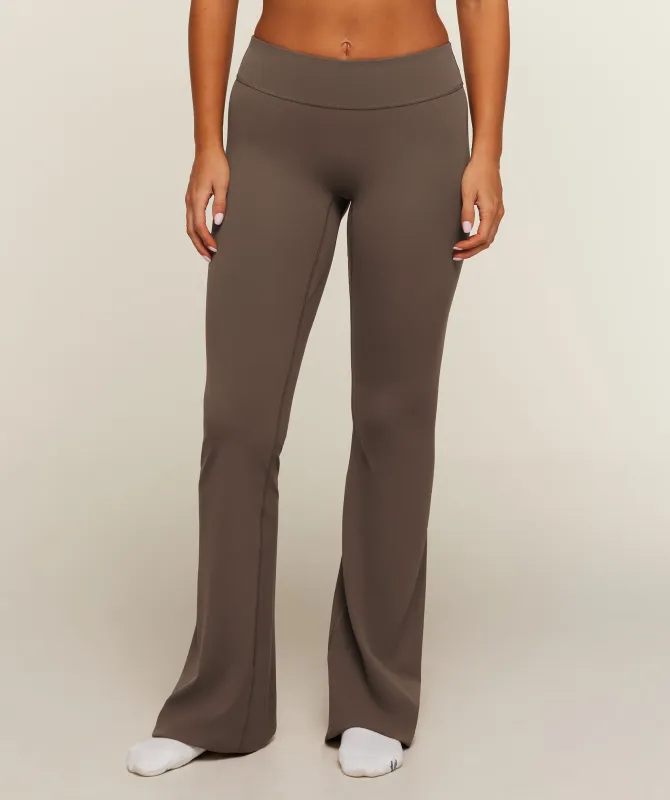 Gymshark SoftSense™ Mid-Rise Flared Leggings - Soft Brown made by Gymshark
