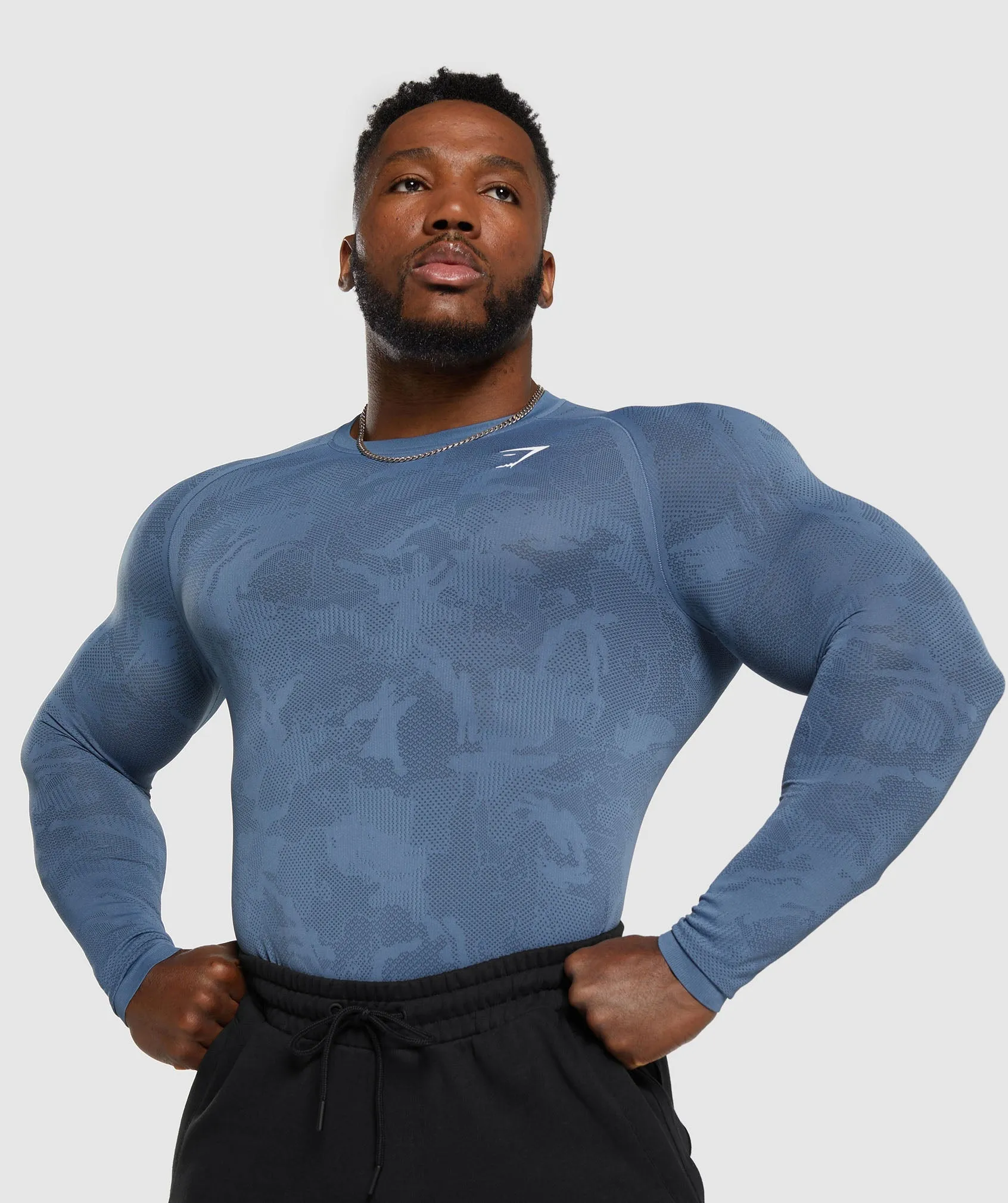 Gymshark Geo Seamless Long Sleeve T-Shirt - Faded Blue/Titanium Blue sold by Gymshark product image thumbnail 5