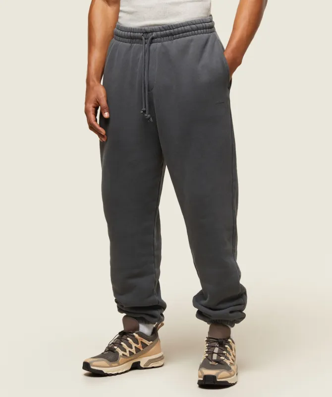 Gymshark everywear Relaxed Sweatpants - Black sold by Gymshark