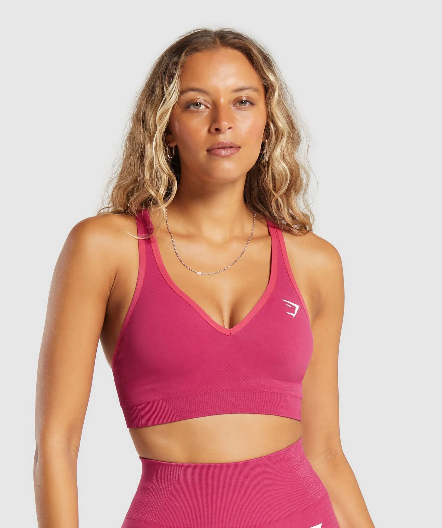 Gymshark Vital Seamless 2.0 V Neck Sports Bra - Vintage Pink/Marl sold by Gymshark