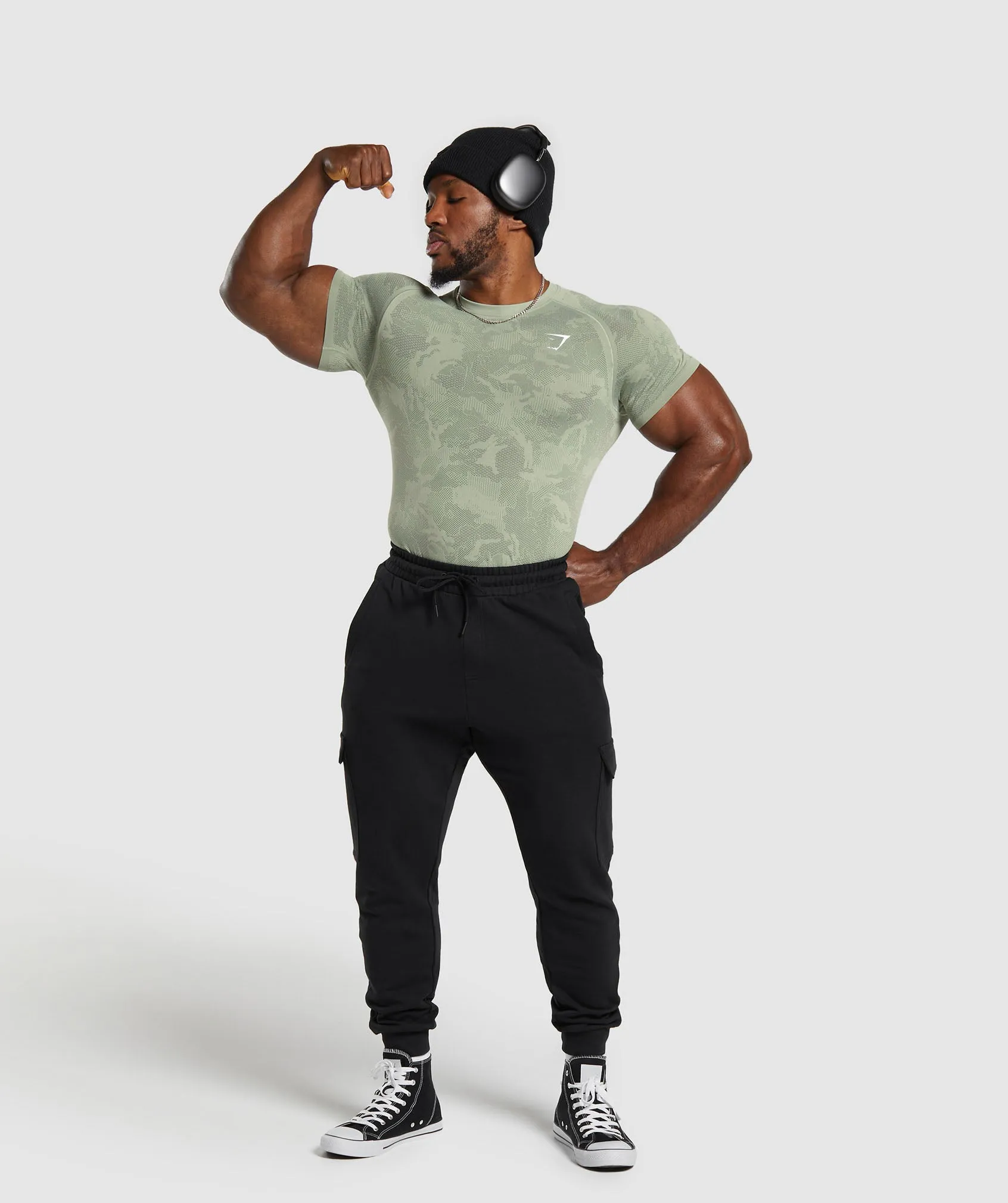 Gymshark Geo Seamless T-Shirt - Faded Green/Core Olive sold by Gymshark product image thumbnail 4