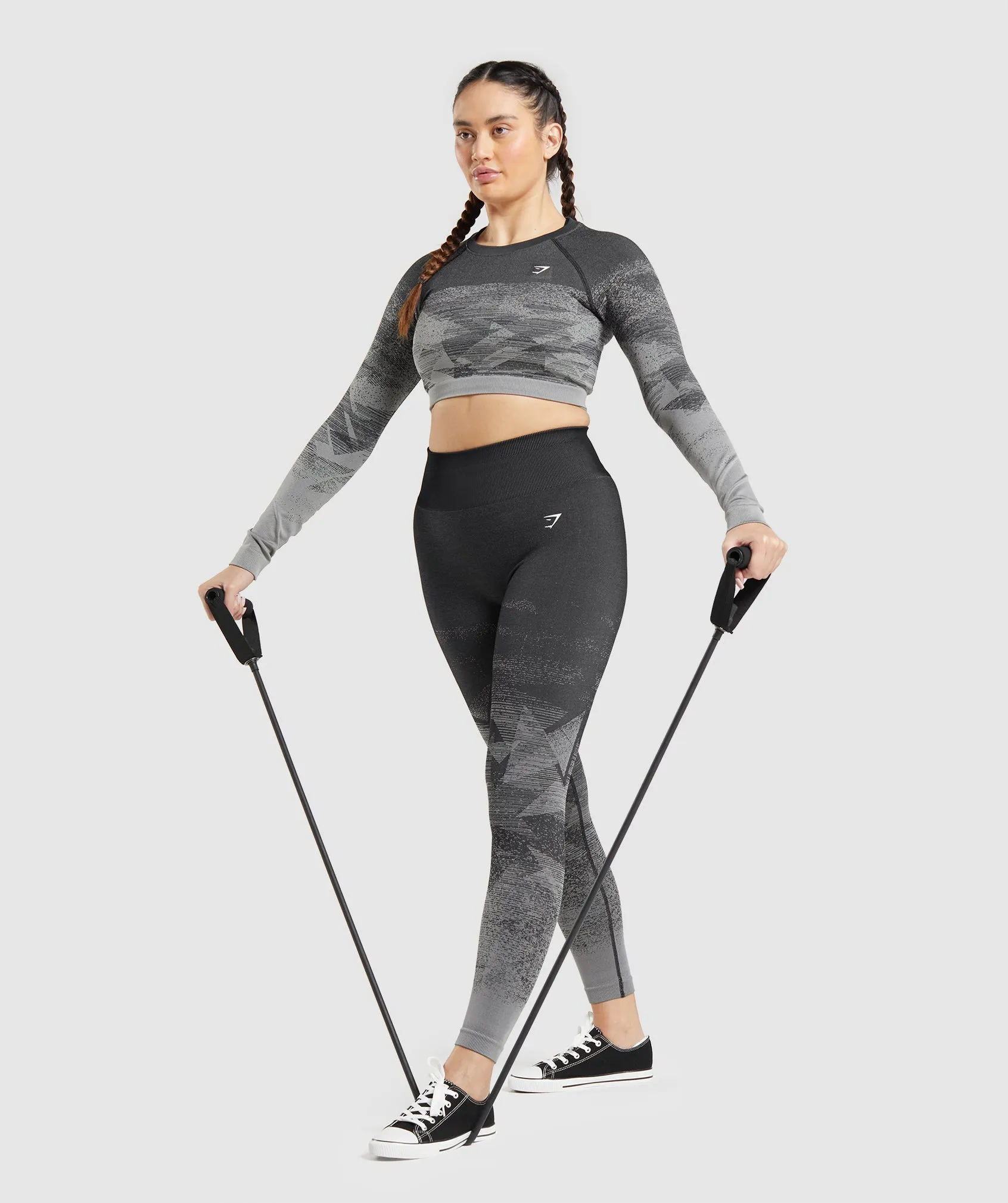 Gymshark Adapt Ombre Crop Top - Triangle | Black Print sold by Gymshark product image thumbnail 4