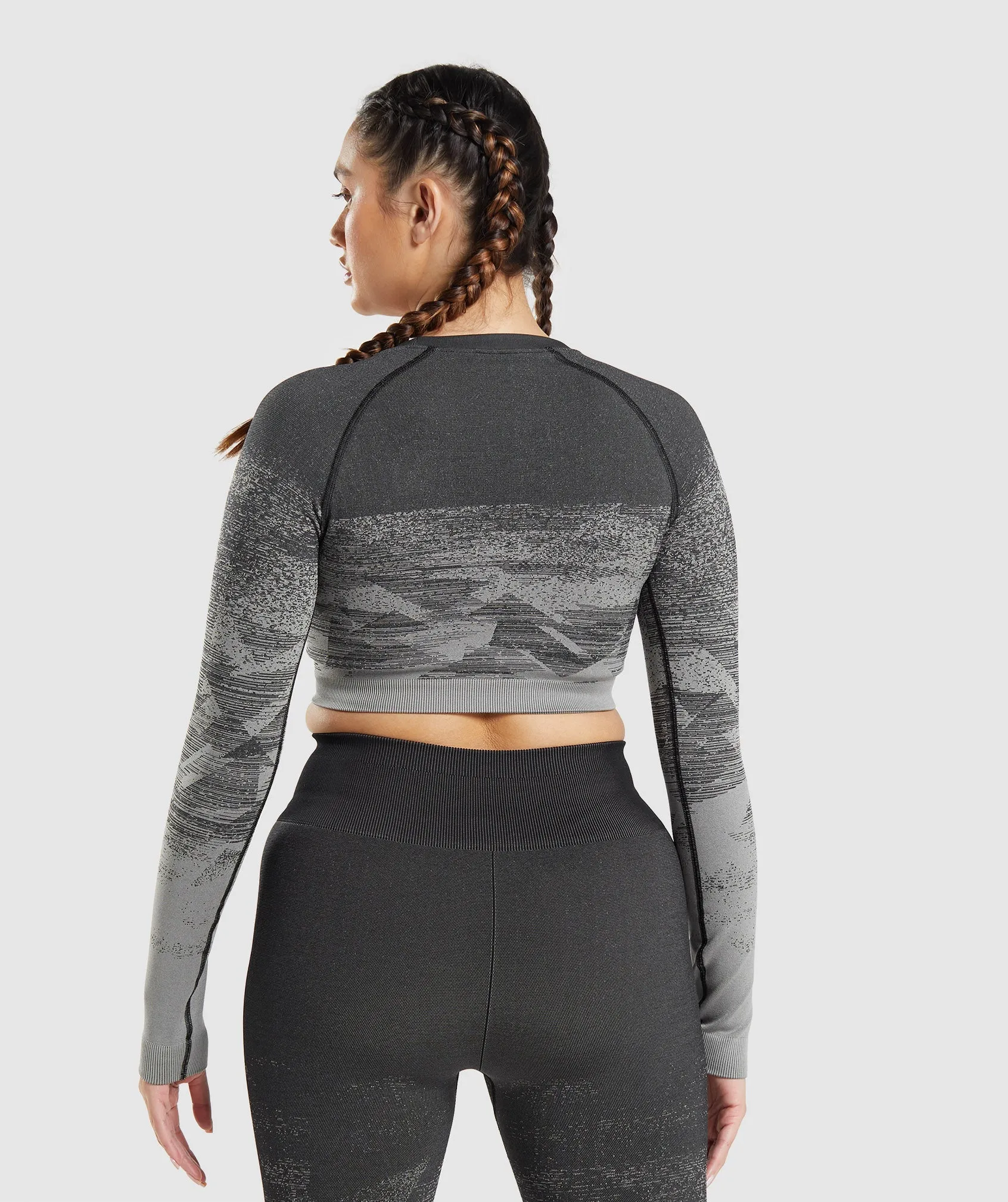 Gymshark Adapt Ombre Crop Top - Triangle | Black Print sold by Gymshark product image thumbnail 2