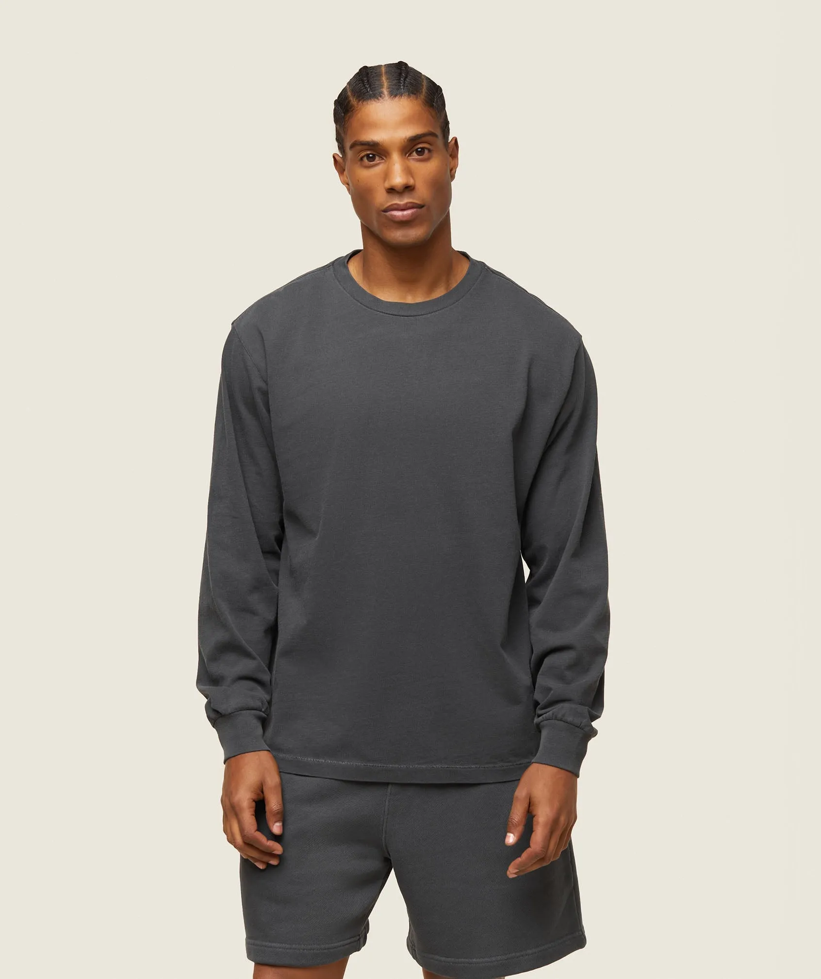 Gymshark everywear Relaxed Long Sleeve Tee - Black sold by Gymshark