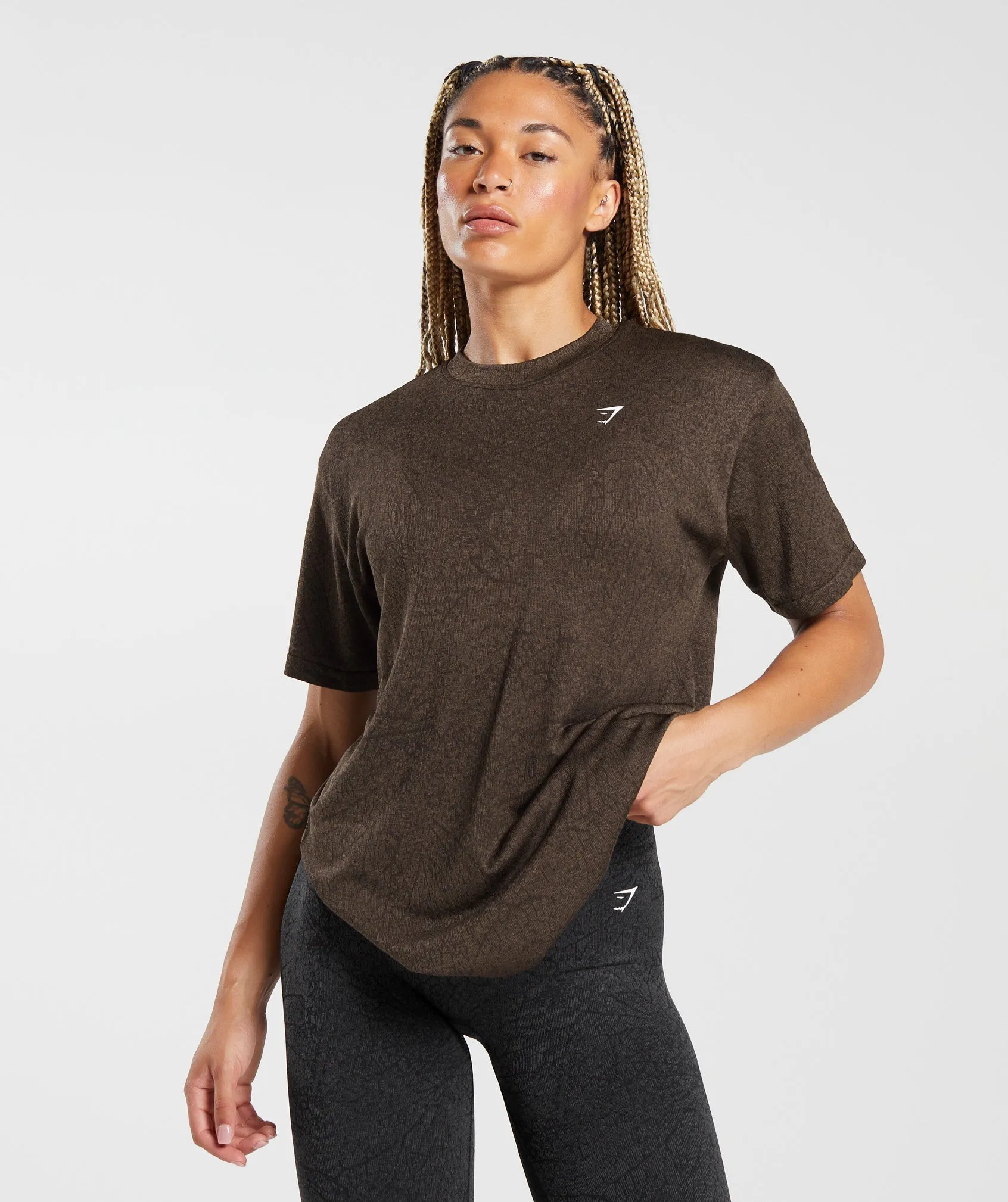 Gymshark Adapt Pattern Seamless Loose Top - Woodland Brown/Soul Brown sold by Gymshark