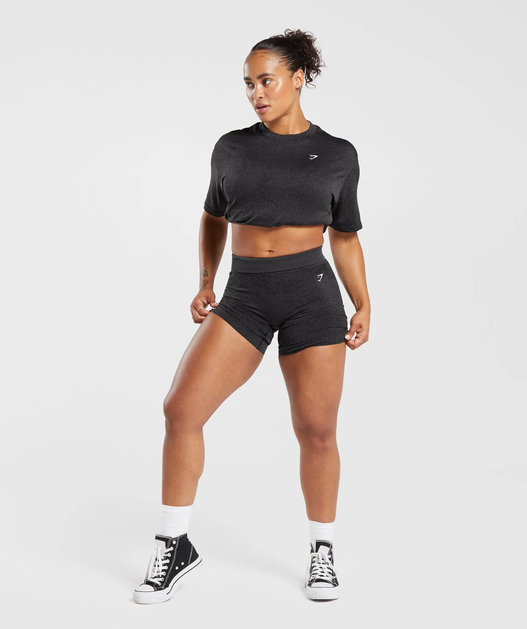 Gymshark Adapt Pattern Seamless Loose Top - Black/Graphite Grey sold by Gymshark product image thumbnail 4