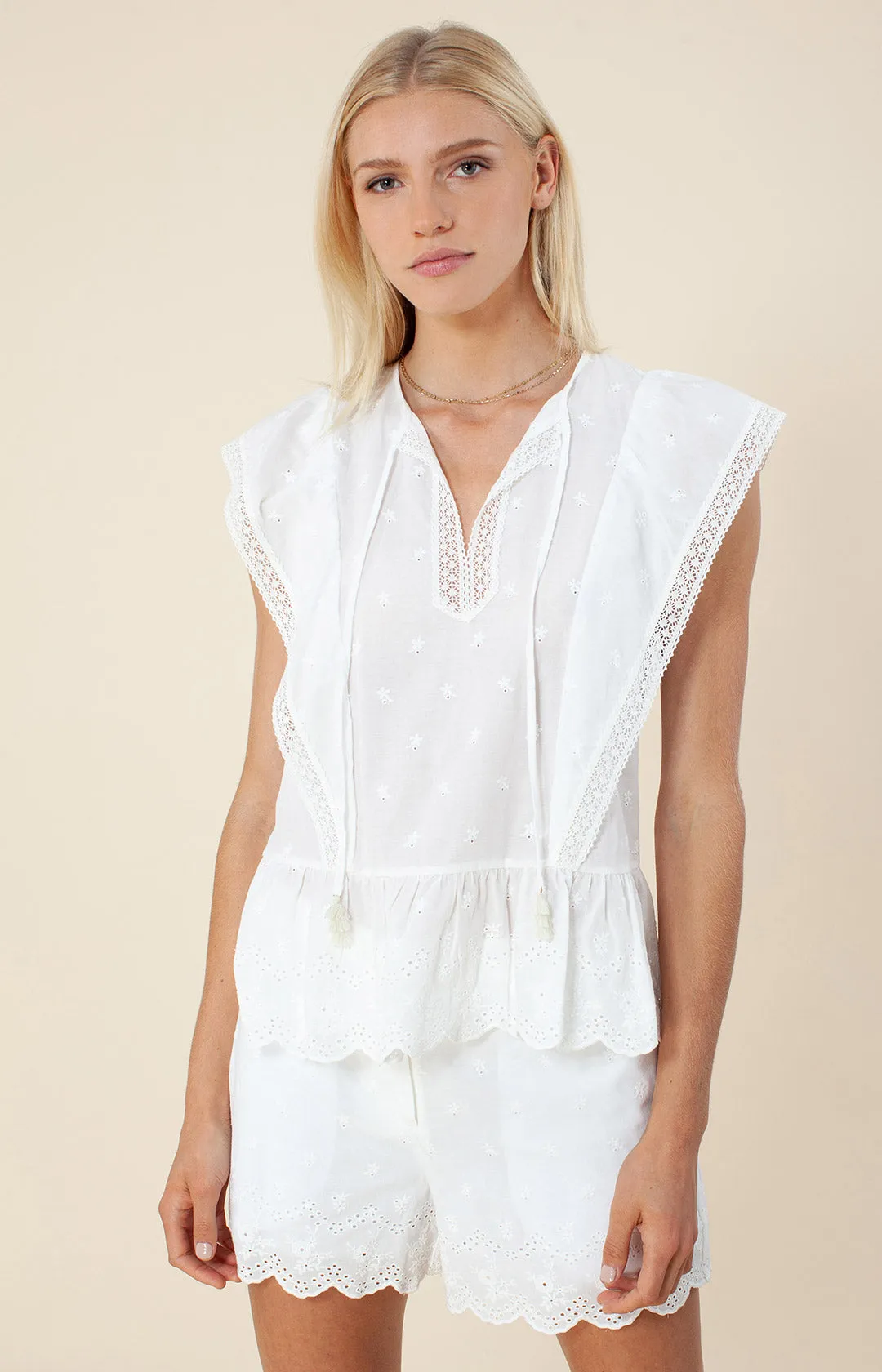 Gracie Solid Top sold by Hale Bob