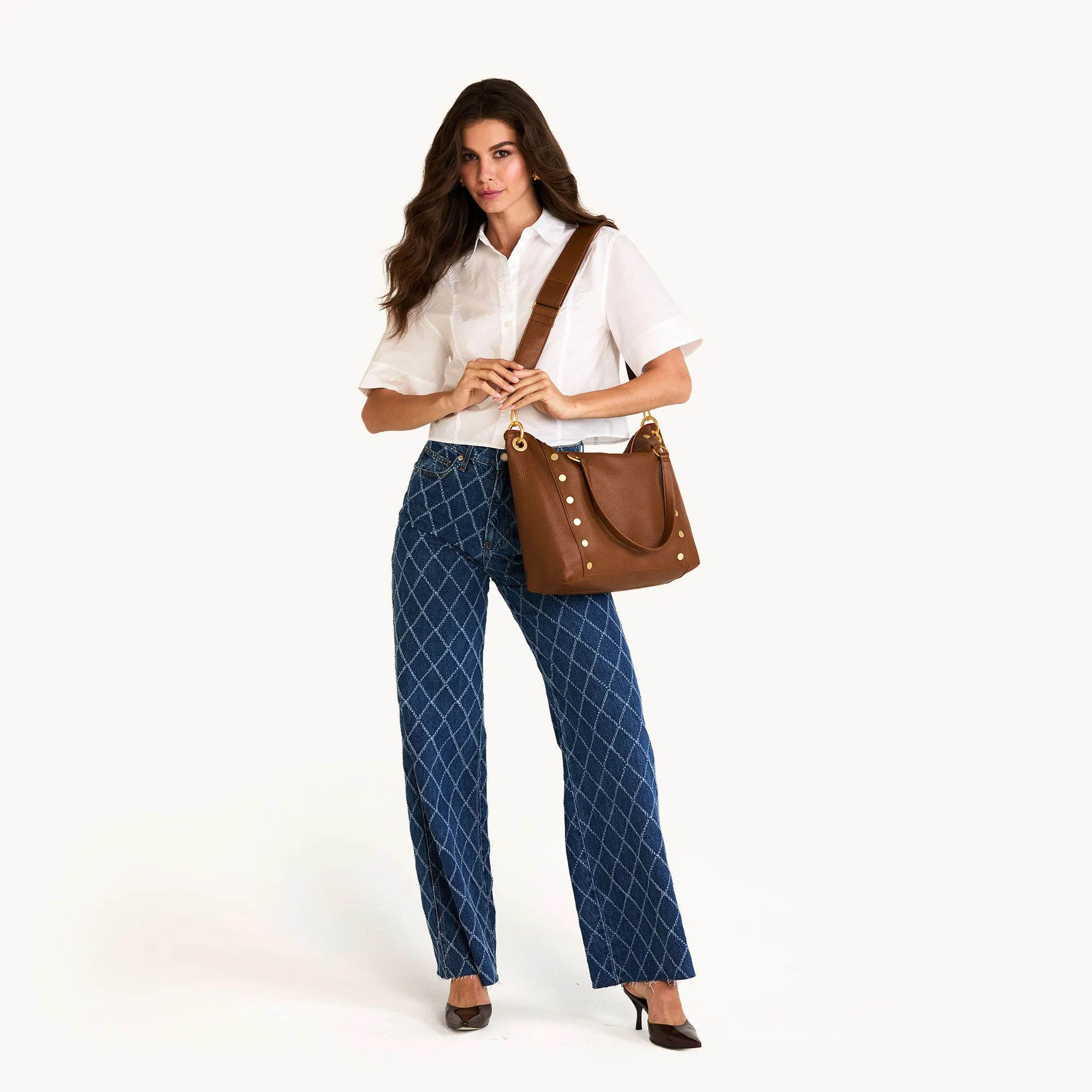 Daniel | Mahogany Pebble/Brushed Gold Red Zip | Lrg sold by Hammitt product image thumbnail 2