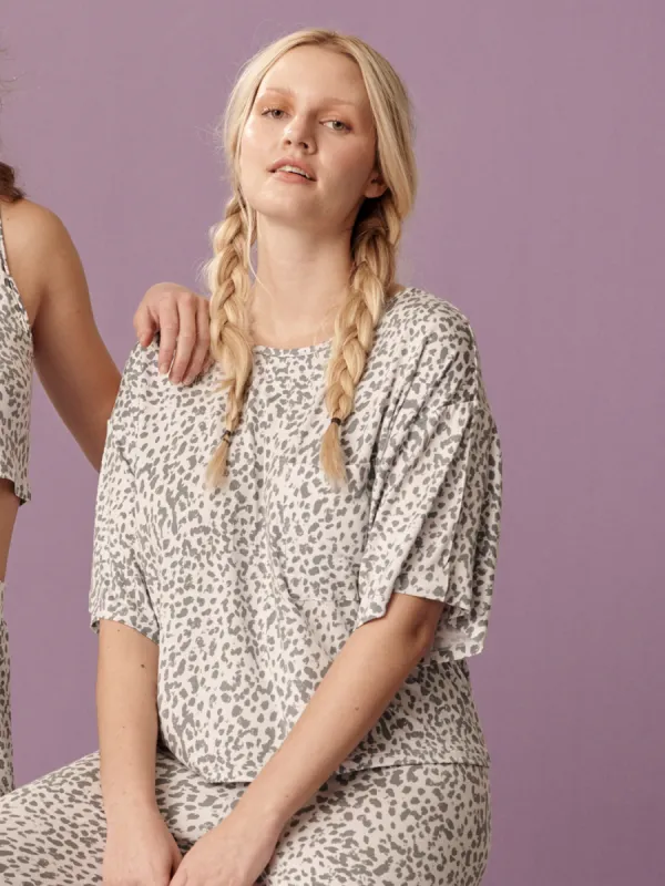 Printed Unwind Oversized T-Shirt Exclusive Snow Leopard Sale sold by Hanky Panky
