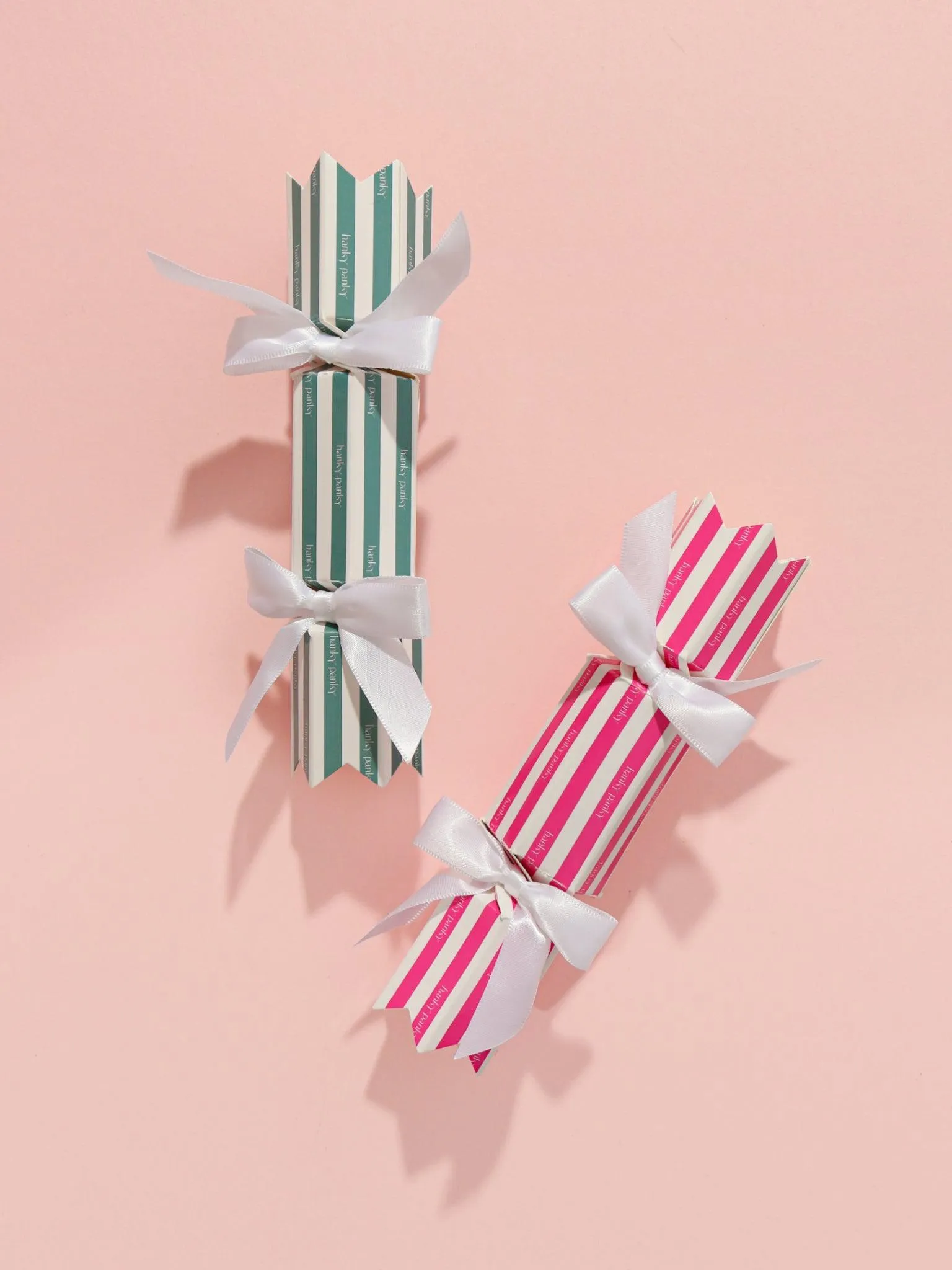 Signature Lace Original Rise Thong Holiday Cracker Morning Glory Pink sold by Hanky Panky product image thumbnail 2