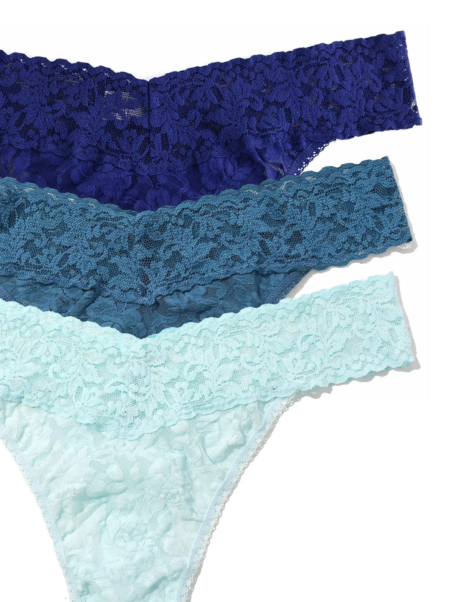 3 Pack Signature Lace® Original Rise Thongs In Printed Box Black Friday Sale sold by Hanky Panky product image thumbnail 2