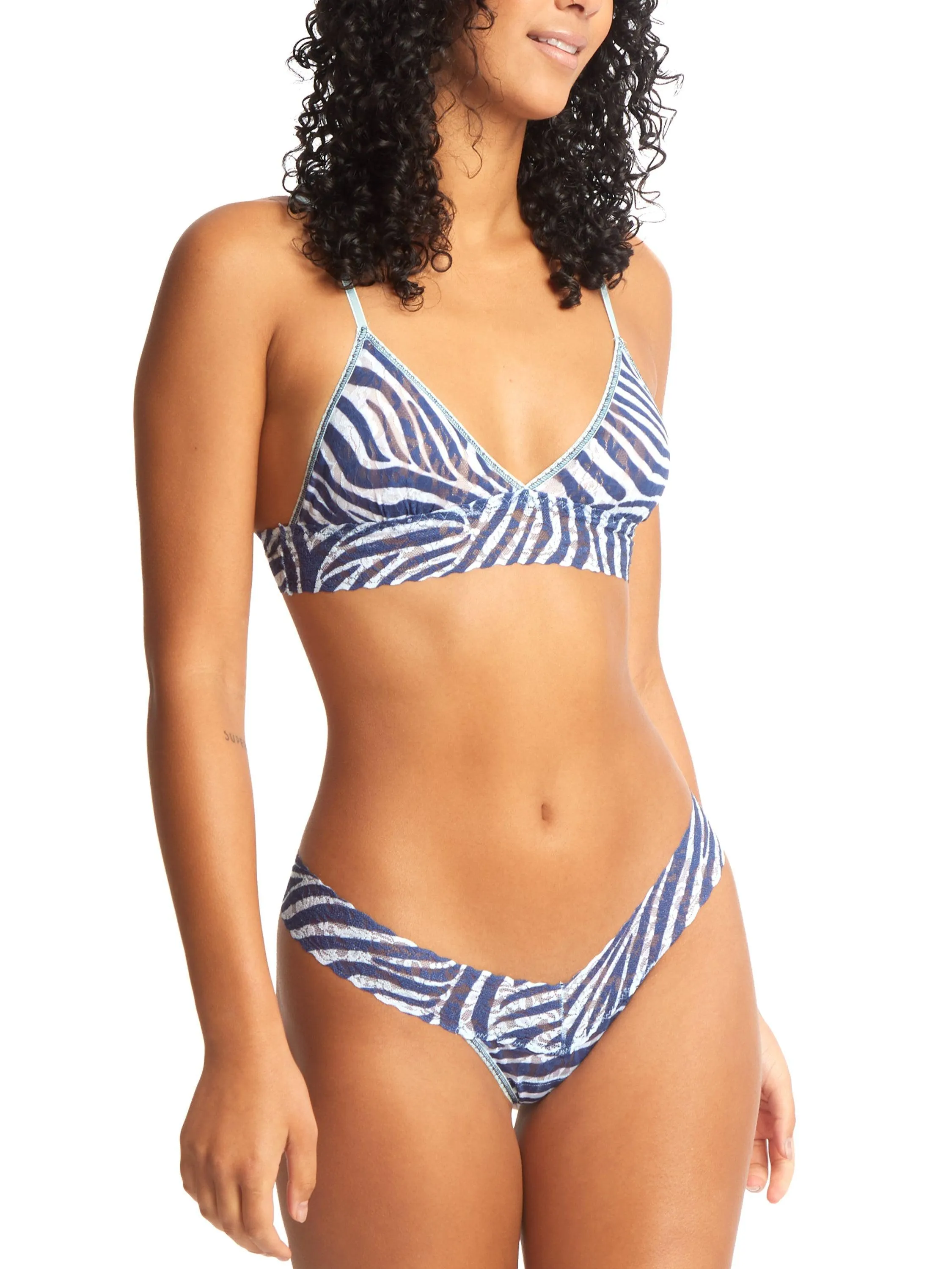 Printed Signature Lace Low Rise Thong Exclusive Safari Sale sold by Hanky Panky product image thumbnail 4