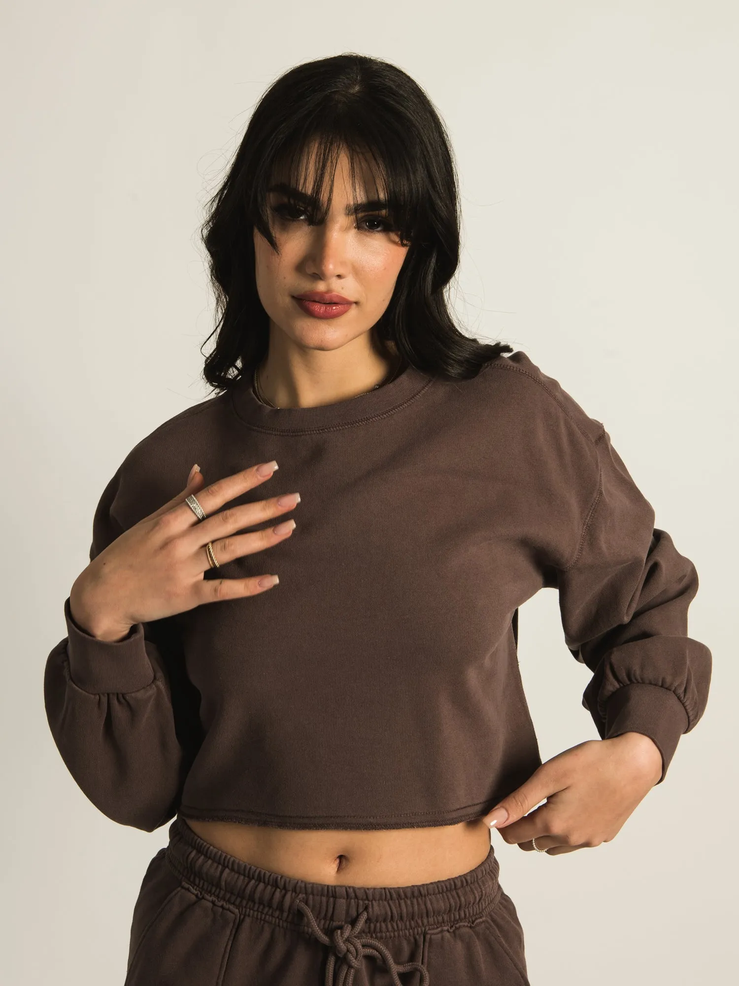 HARLOW GISELLE CROPPED CREW sold by Harlow product image thumbnail 3
