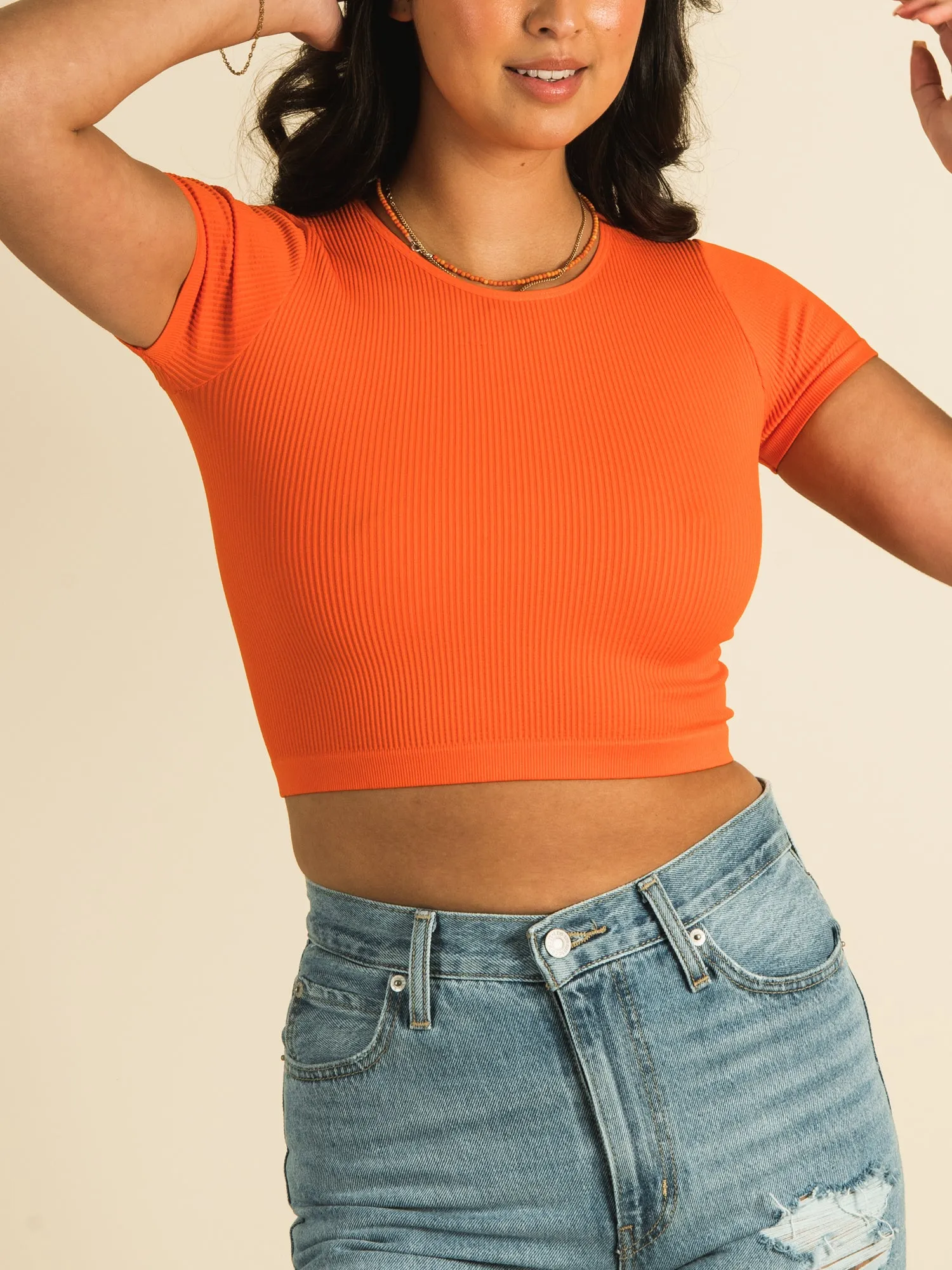 HARLOW RIBBED SEAMLESS TEE sold by Harlow product image thumbnail 2