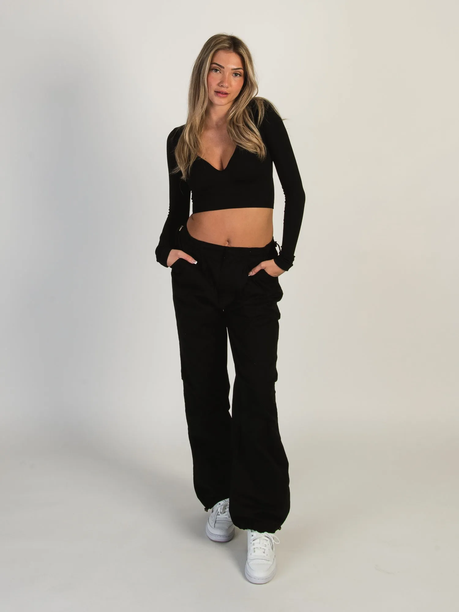 HARLOW PAXTON PARACHUTE PANT - BLACK sold by Harlow product image thumbnail 3