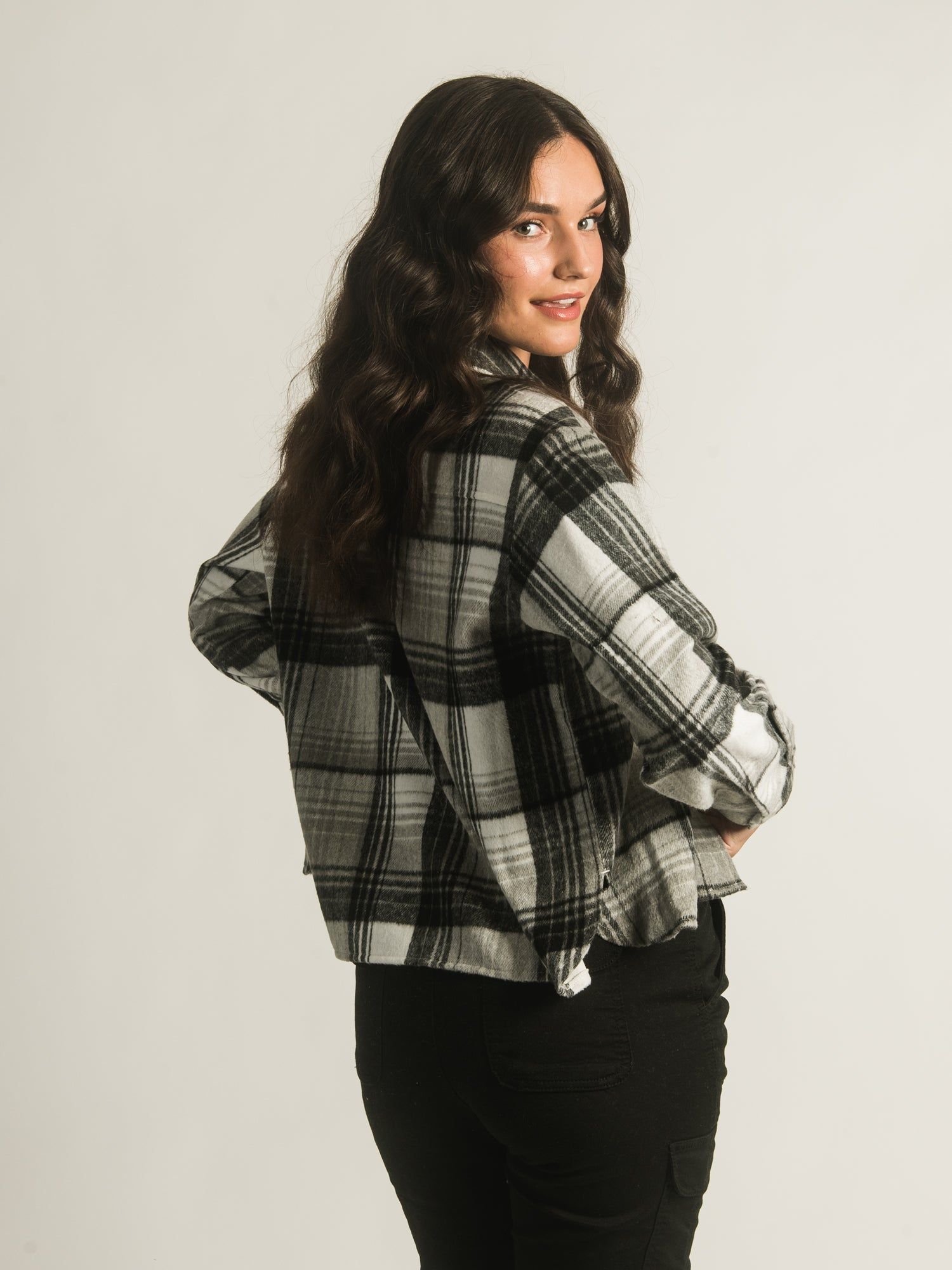 HARLOW EDEN SHIRT JACKET sold by Harlow product image thumbnail 5