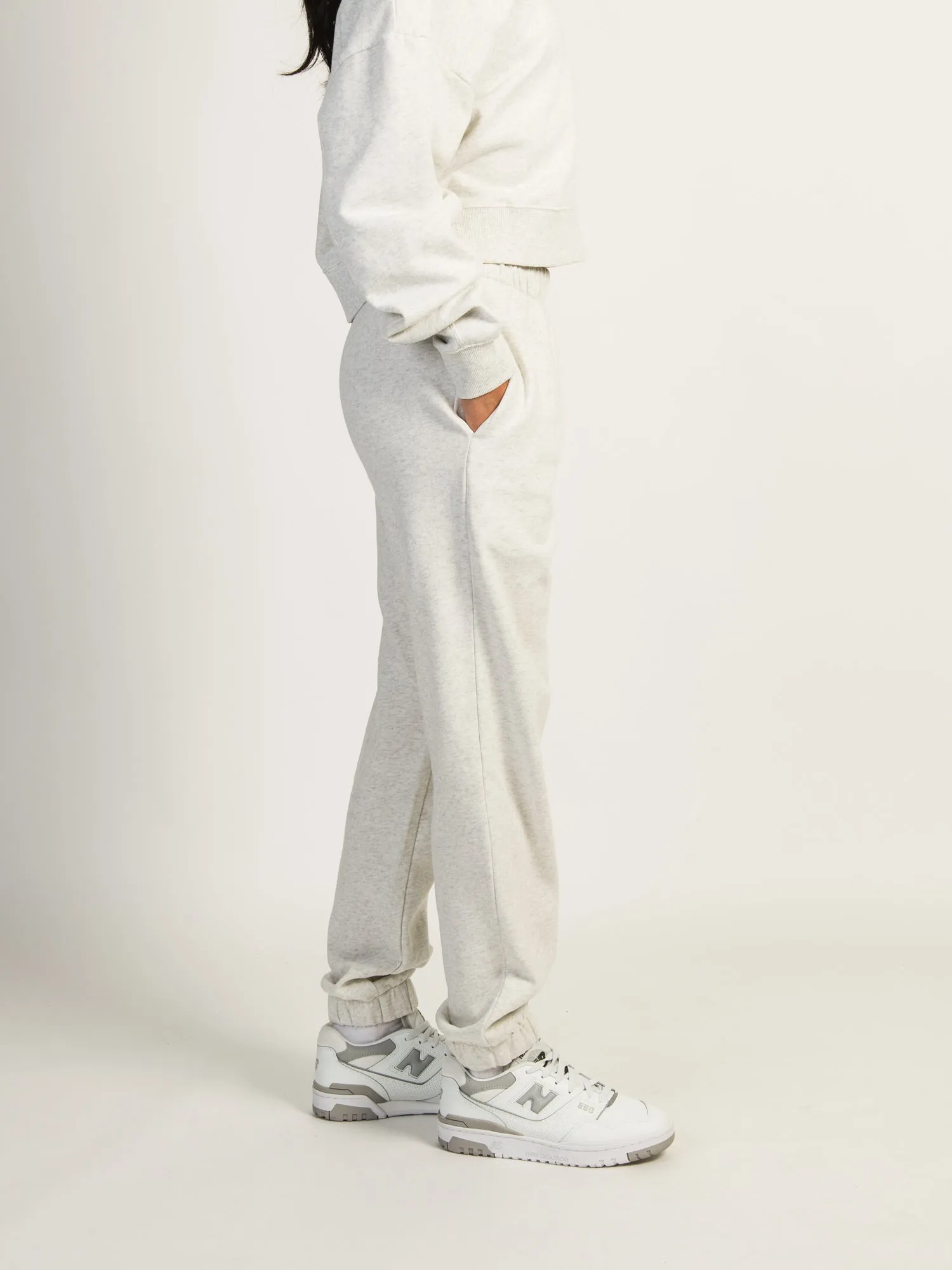 HARLOW JORDANA RELAXED SWEATPANT - CLOUD sold by Harlow product image thumbnail 3