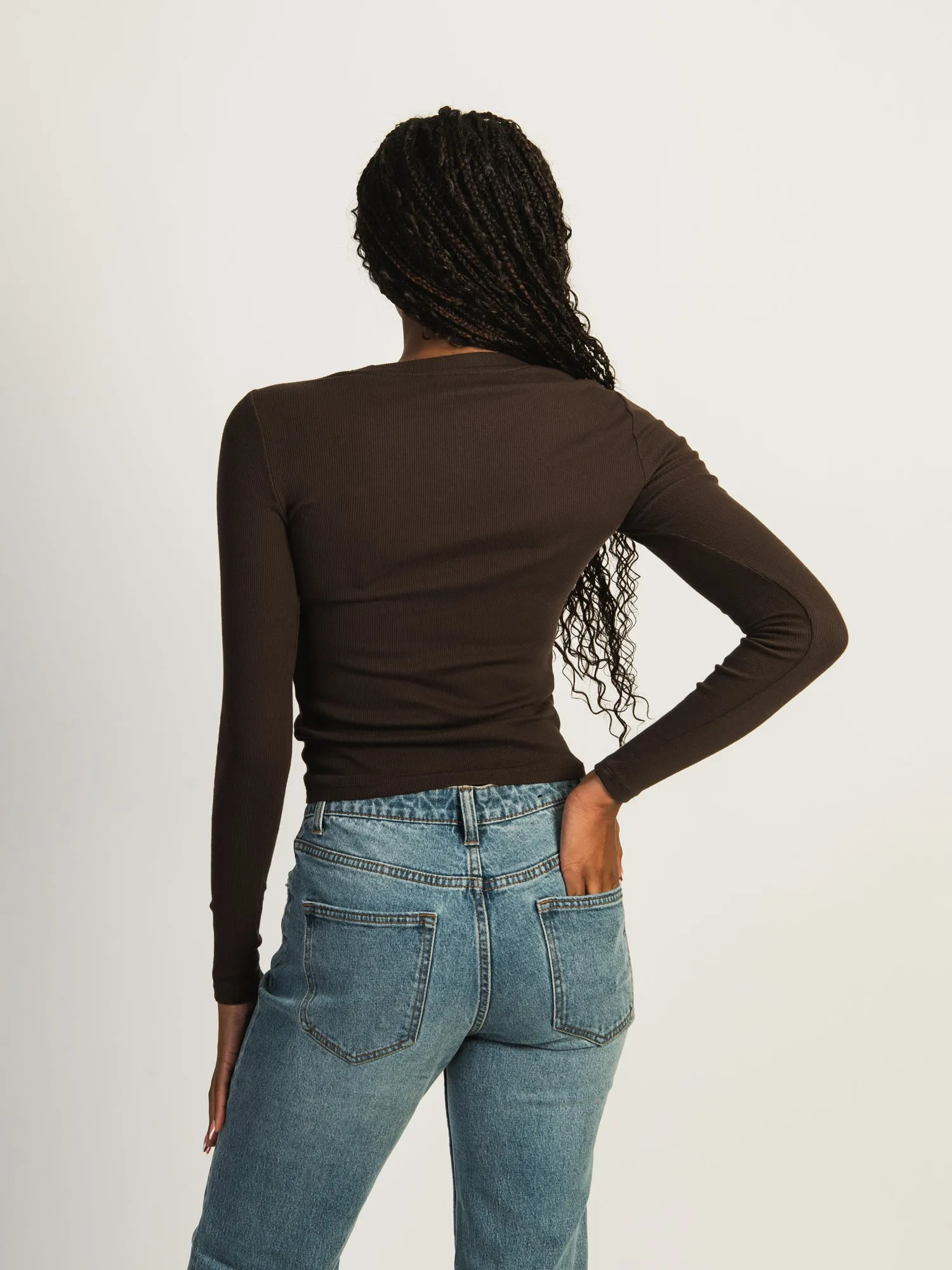 HARLOW ESSENTIAL LONG SLEEVE CREWNECK - CHOCOLATE sold by Harlow product image thumbnail 3