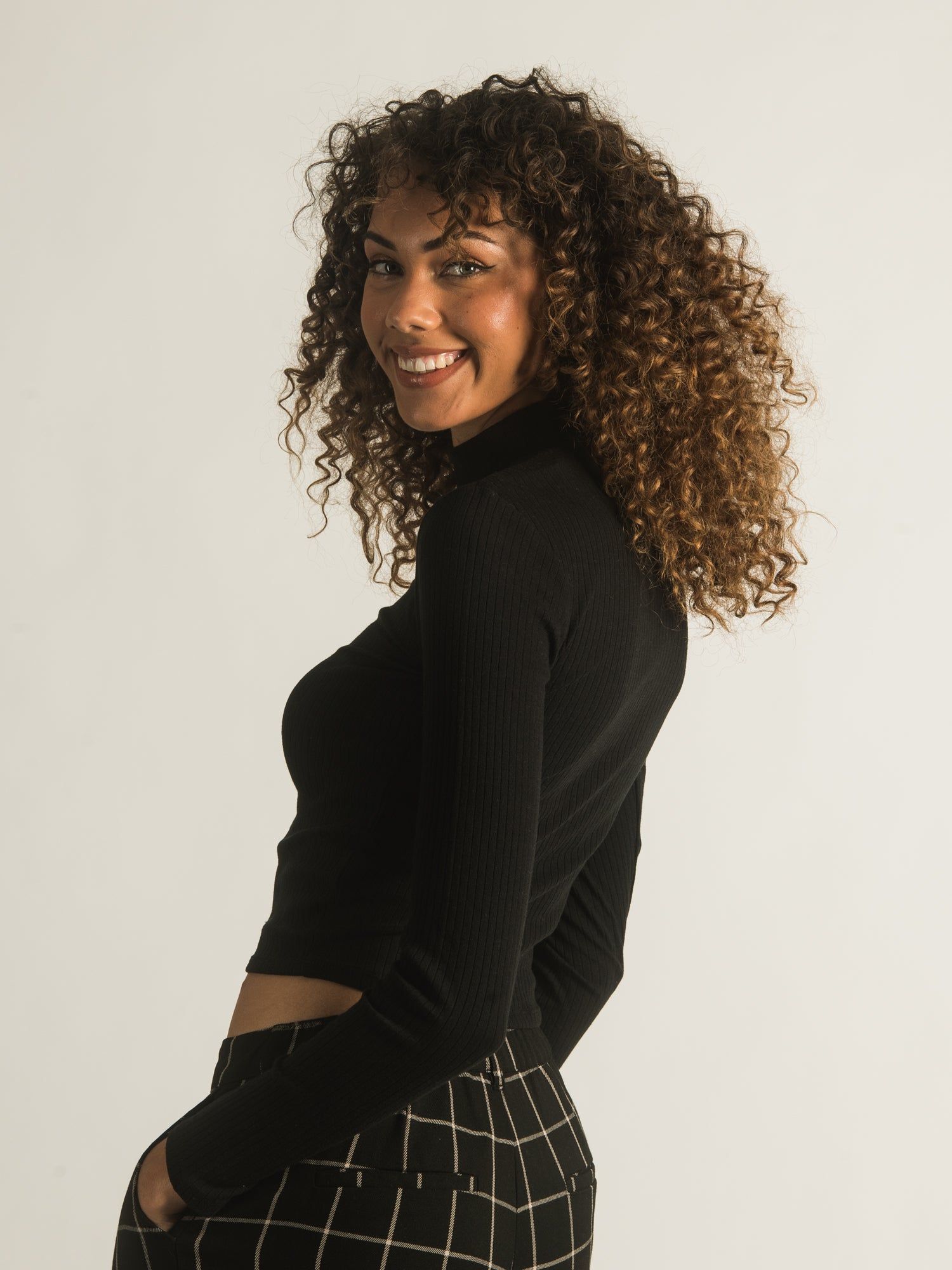 HARLOW PHEOBE LONG SLEEVE MOCKNECK sold by Harlow product image thumbnail 3