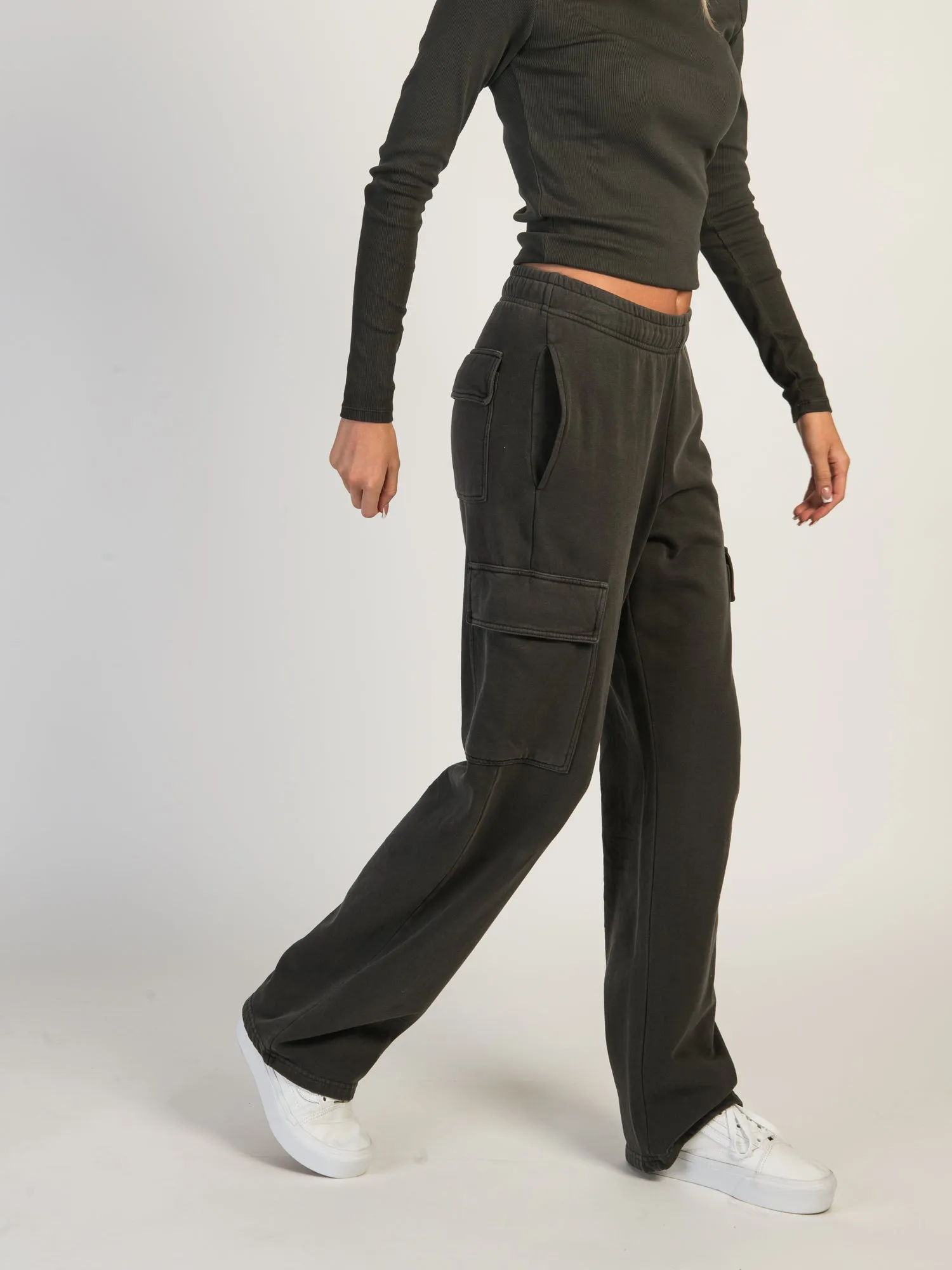 HARLOW ANDI CARGO SWEATPANTS - CHARCOAL sold by Harlow product image thumbnail 3