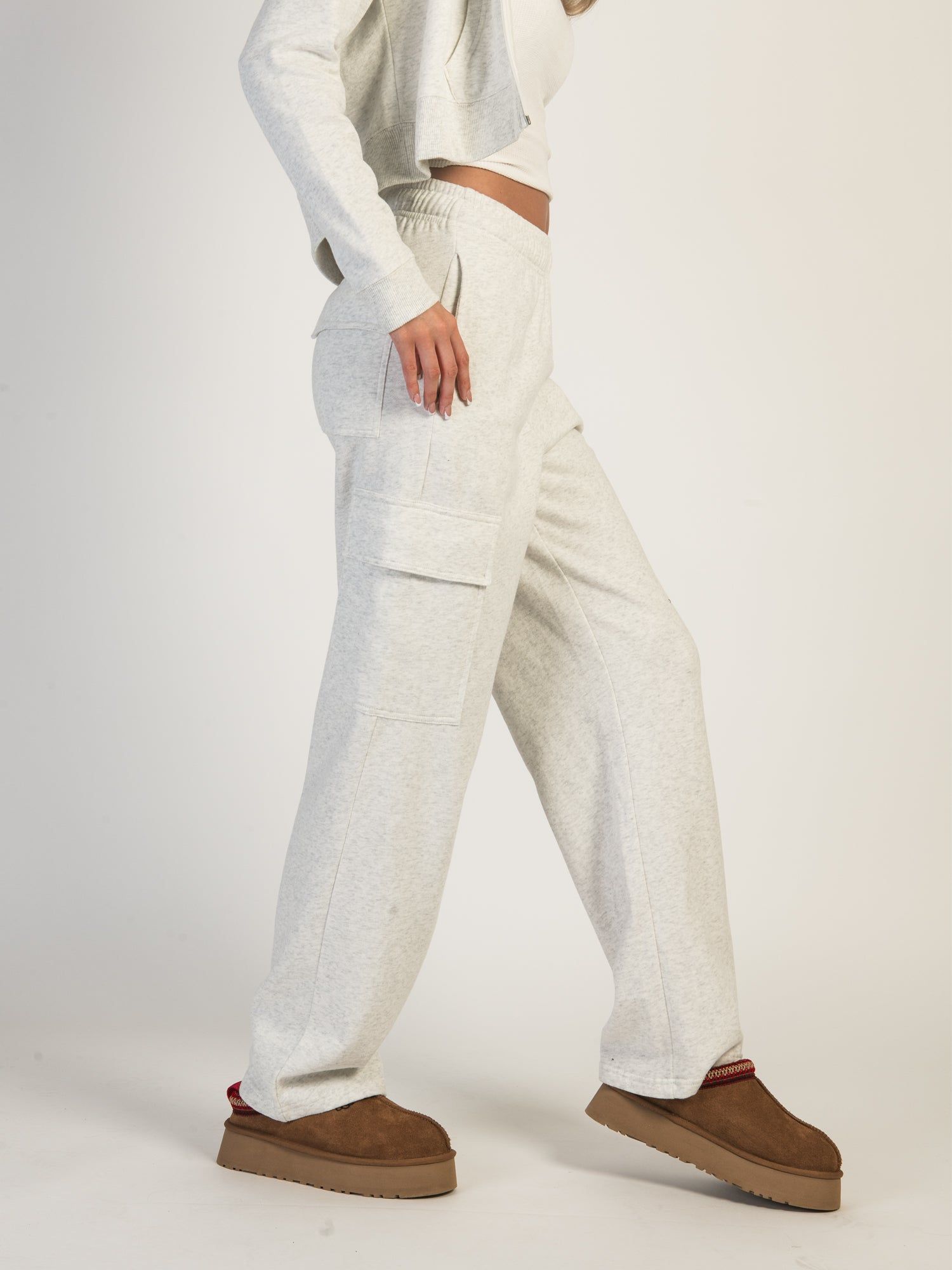 HARLOW ANDI CARGO SWEATPANTS - CLOUD sold by Harlow product image thumbnail 4