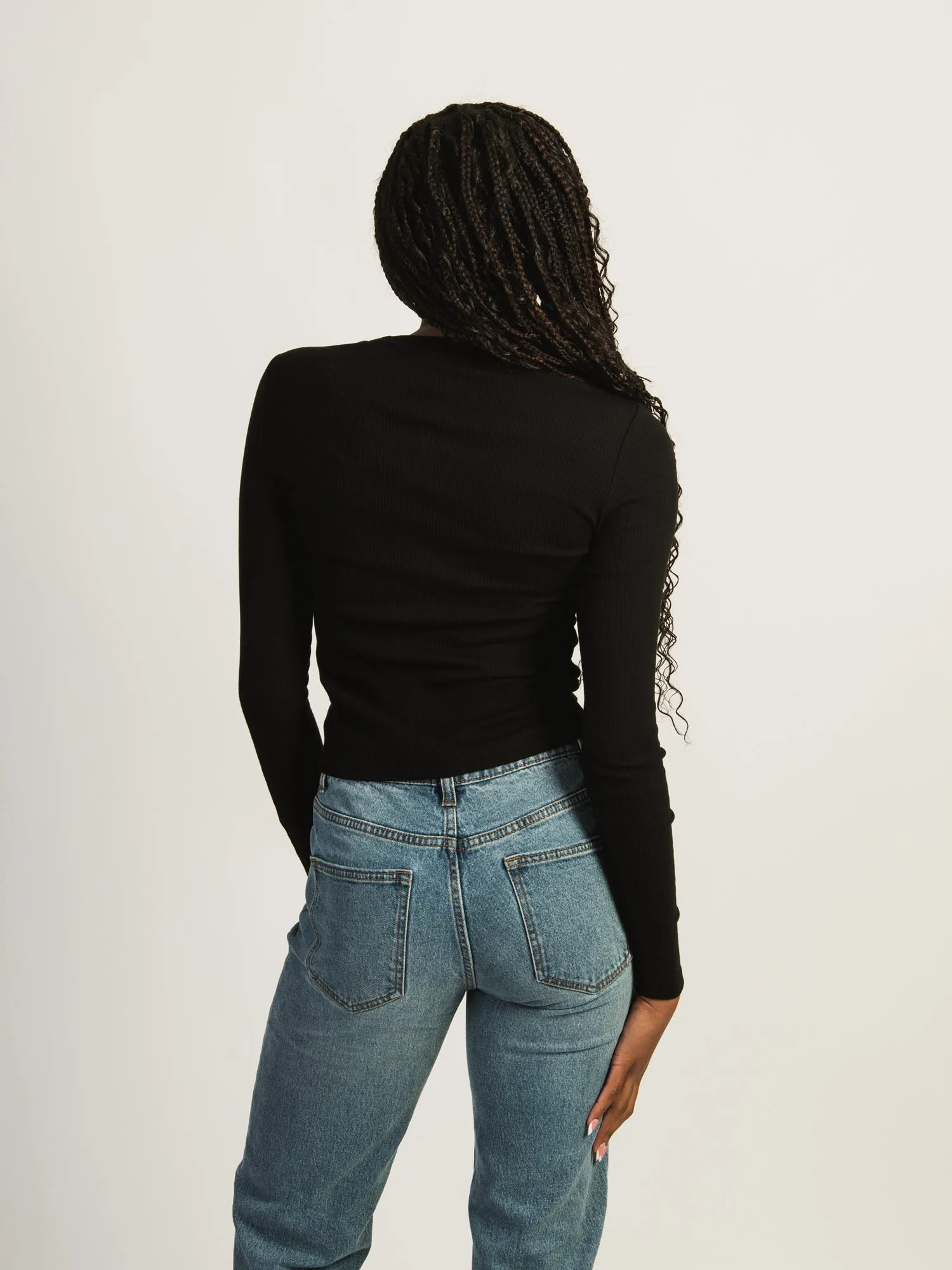 HARLOW ESSENTIAL LONG SLEEVE CREWNECK - BLACK sold by Harlow product image thumbnail 4