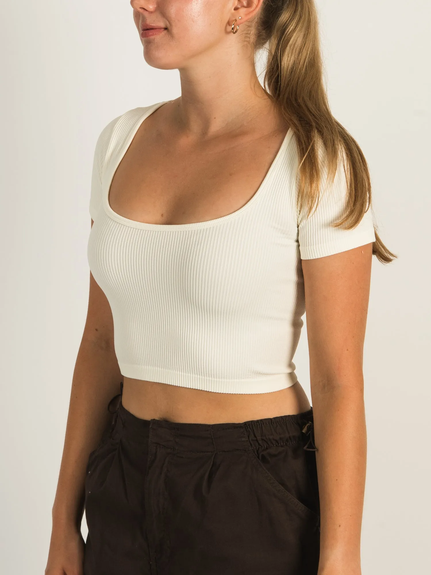 HARLOW SQUARE NECK SEAMLESS T-SHIRT - CREAM sold by Harlow product image thumbnail 2