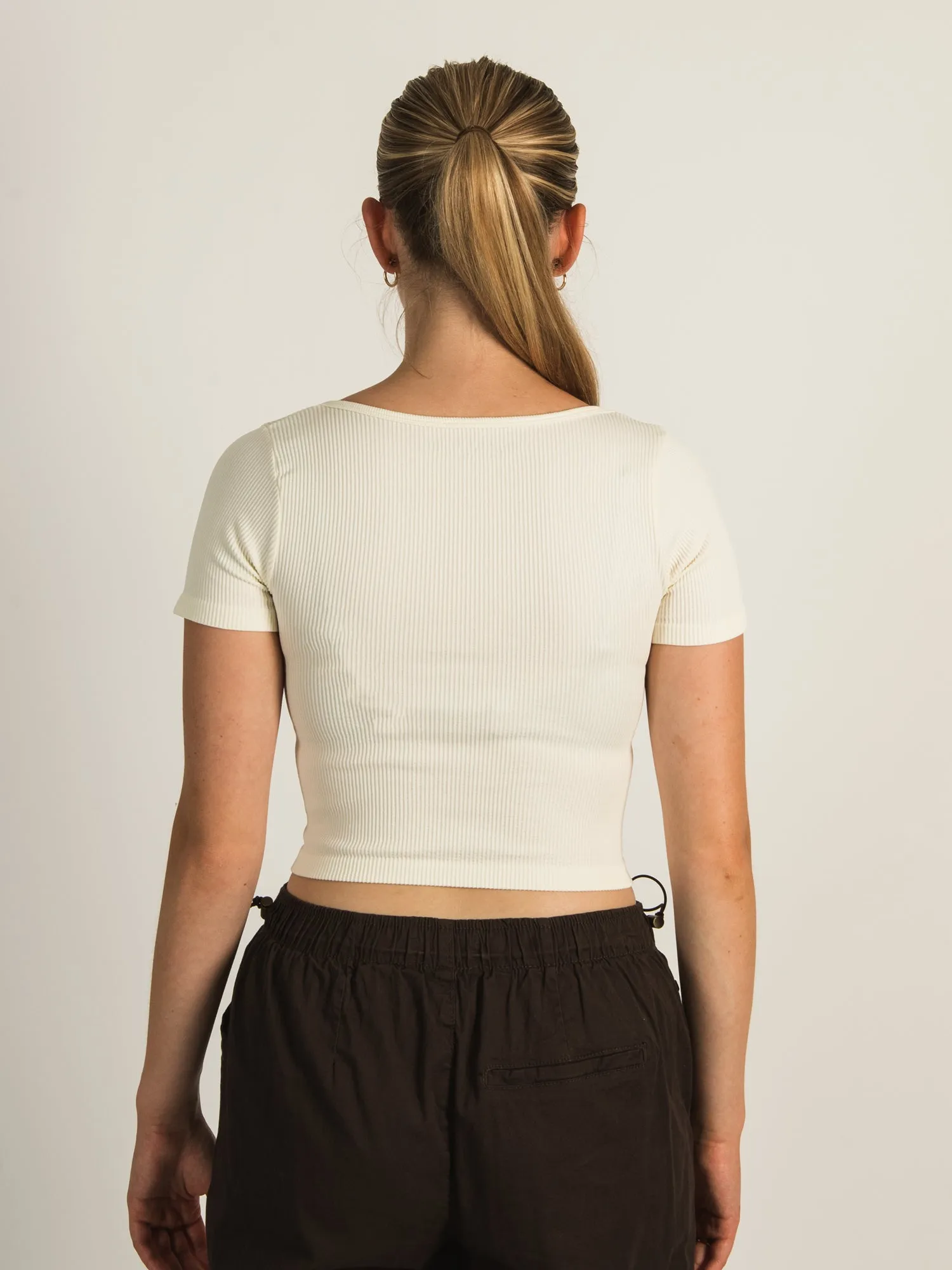 HARLOW SQUARE NECK SEAMLESS T-SHIRT - CREAM sold by Harlow product image thumbnail 3