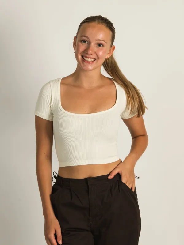 HARLOW SQUARE NECK SEAMLESS T-SHIRT - CREAM sold by Harlow