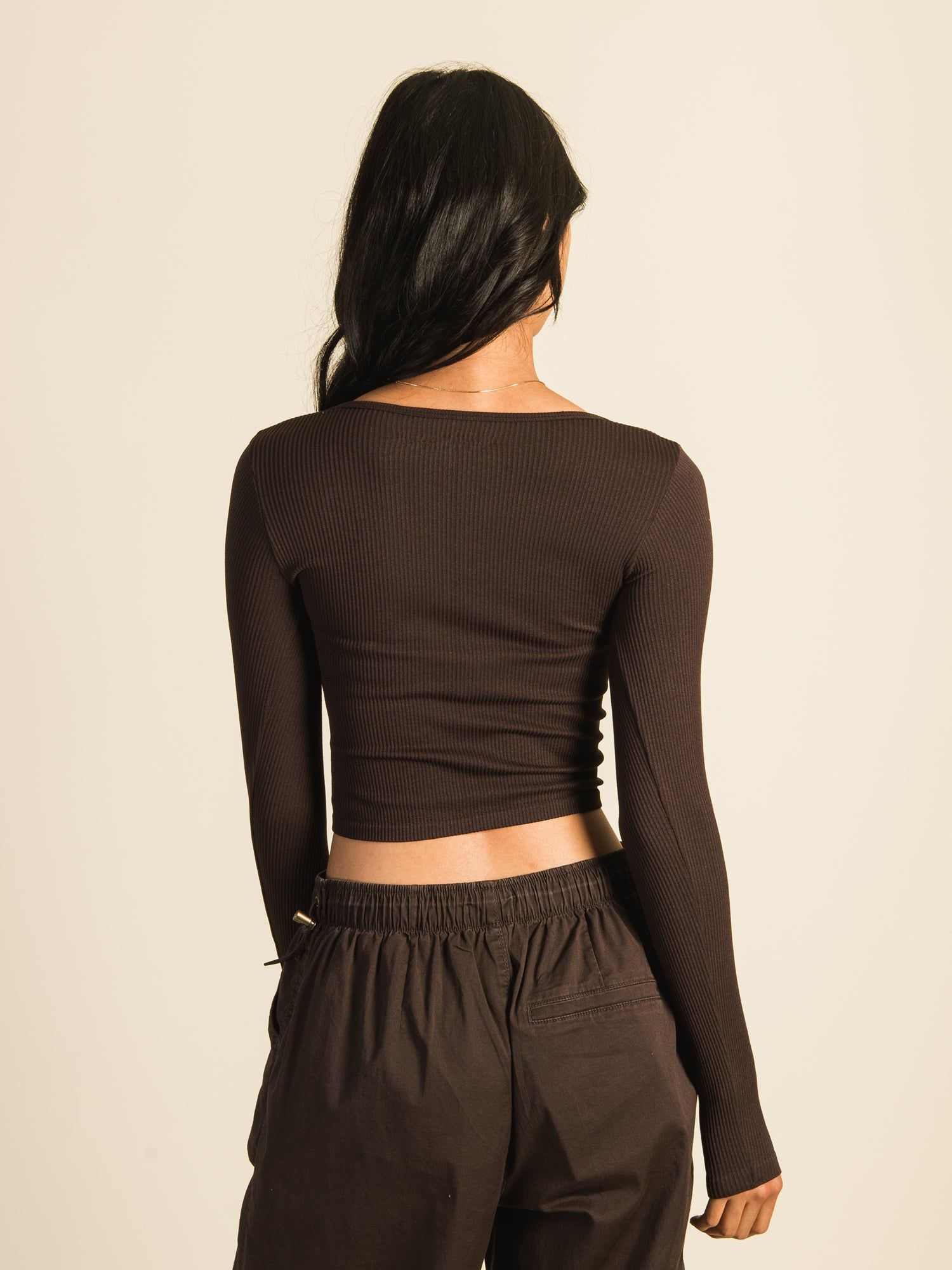 HARLOW SEAMLESS LONG SLEEVE SQUARE NECK - CHOCOLATE sold by Harlow product image thumbnail 3