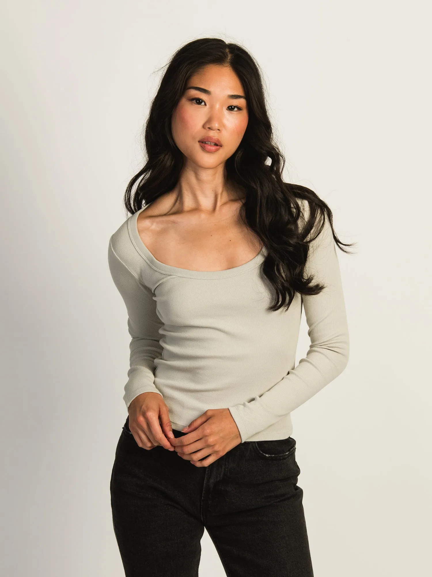 HARLOW ESSENTIAL LONG SLEEVE SCOOPNECK - ROCK sold by Harlow
