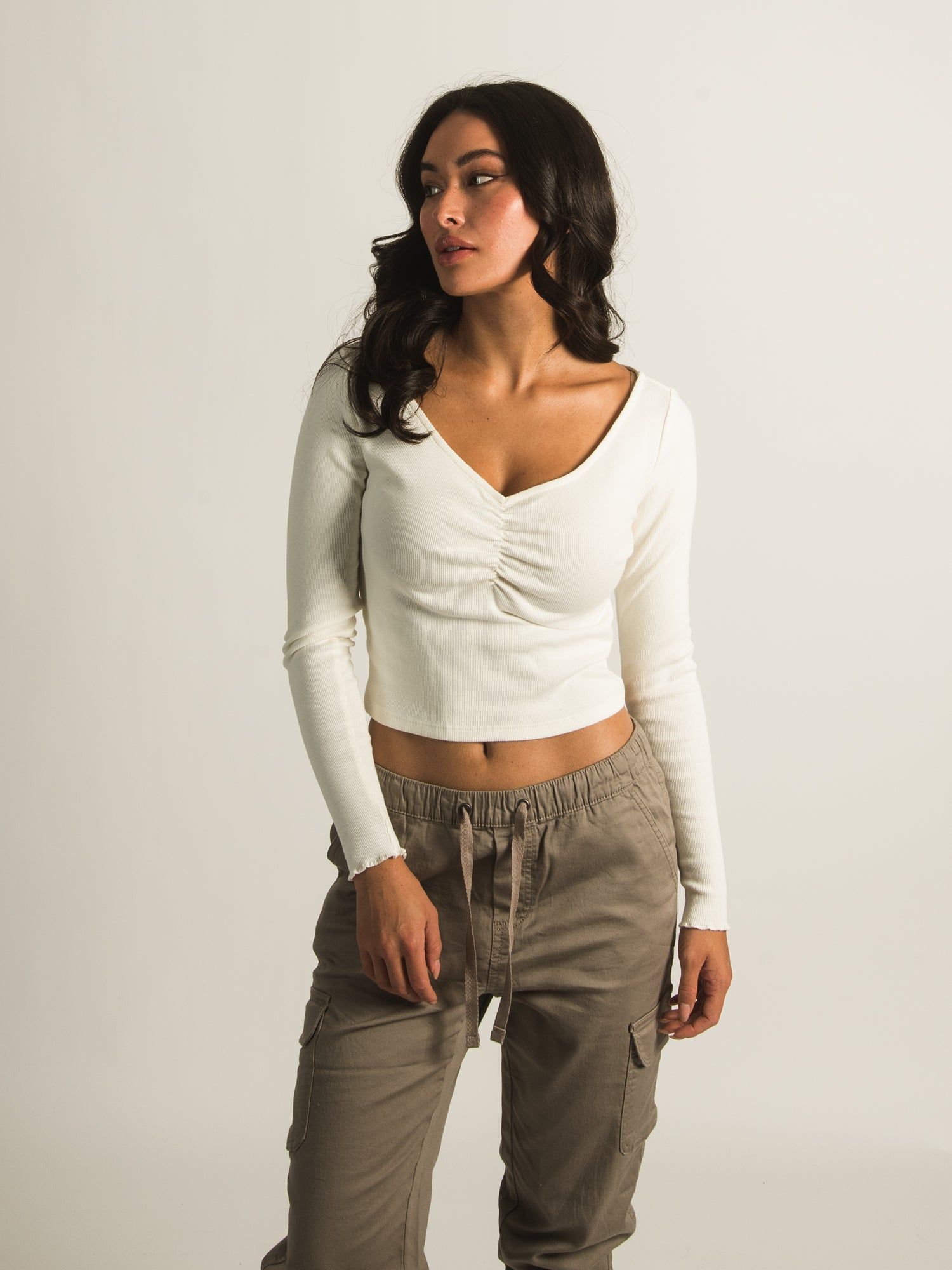 HARLOW KYLIE LONG SLEEVE VNECK sold by Harlow product image thumbnail 3