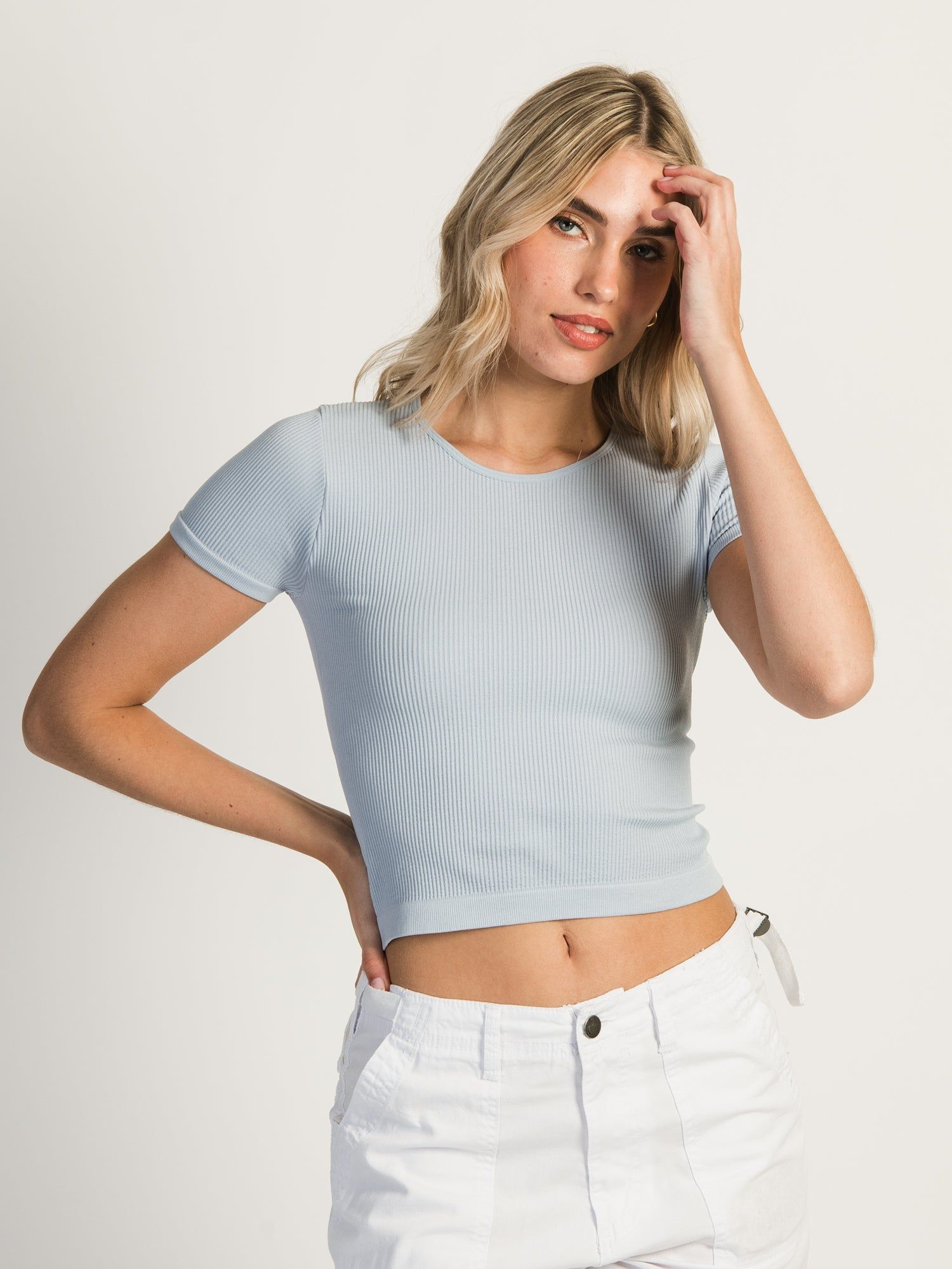 HARLOW RIBBED SEAMLESS TEE - BABY BLUE sold by Harlow
