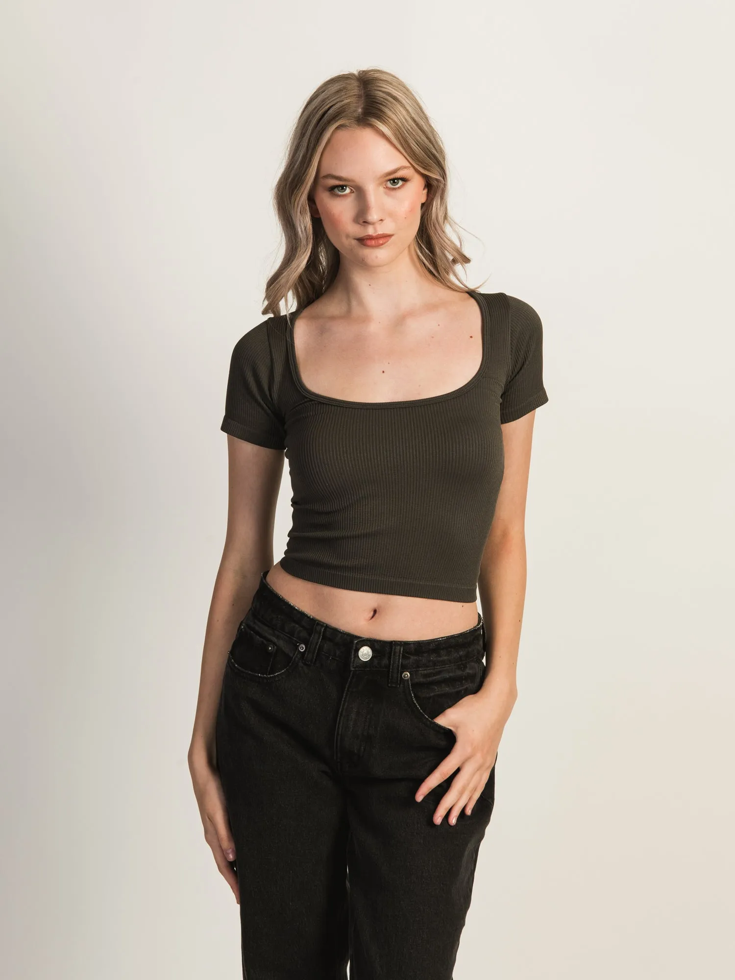 HARLOW SQUARENECK SEAMLESS TEE - CHARCOAL sold by Harlow