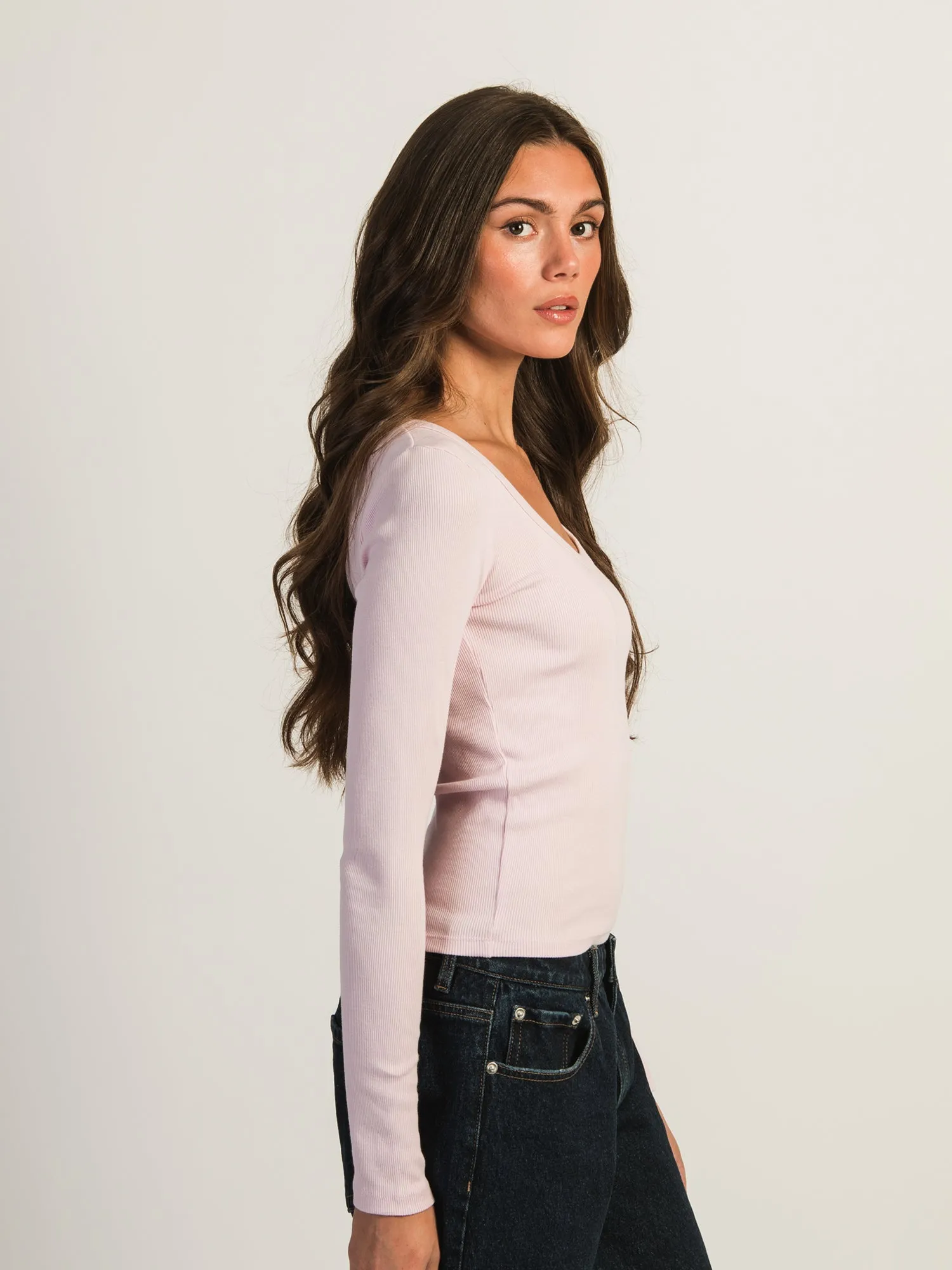 HARLOW ESSENTIAL LONG SLEEVE SCOOPNECK - LIGHT PINK sold by Harlow product image thumbnail 2