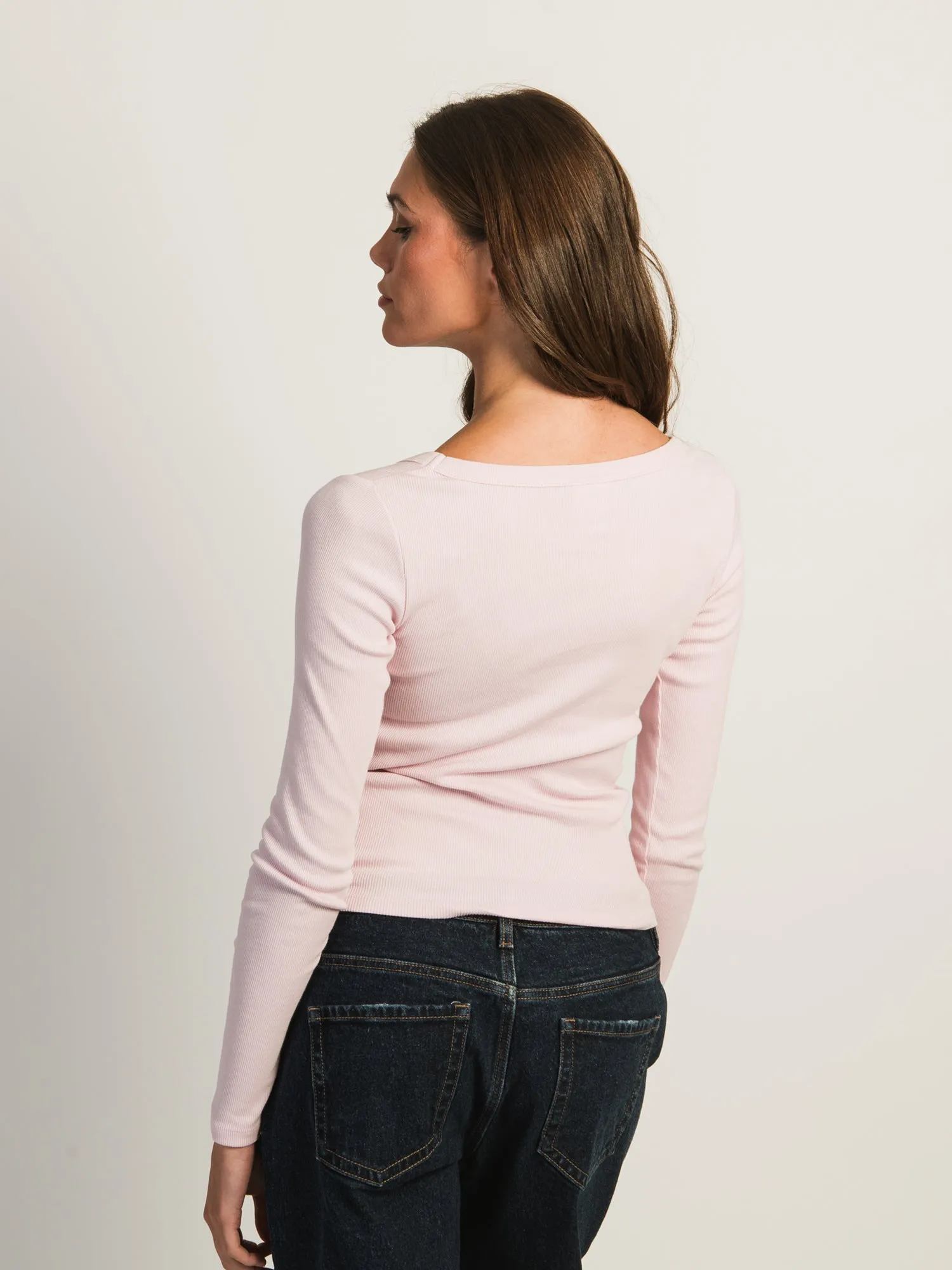 HARLOW ESSENTIAL LONG SLEEVE SCOOPNECK - LIGHT PINK sold by Harlow product image thumbnail 3