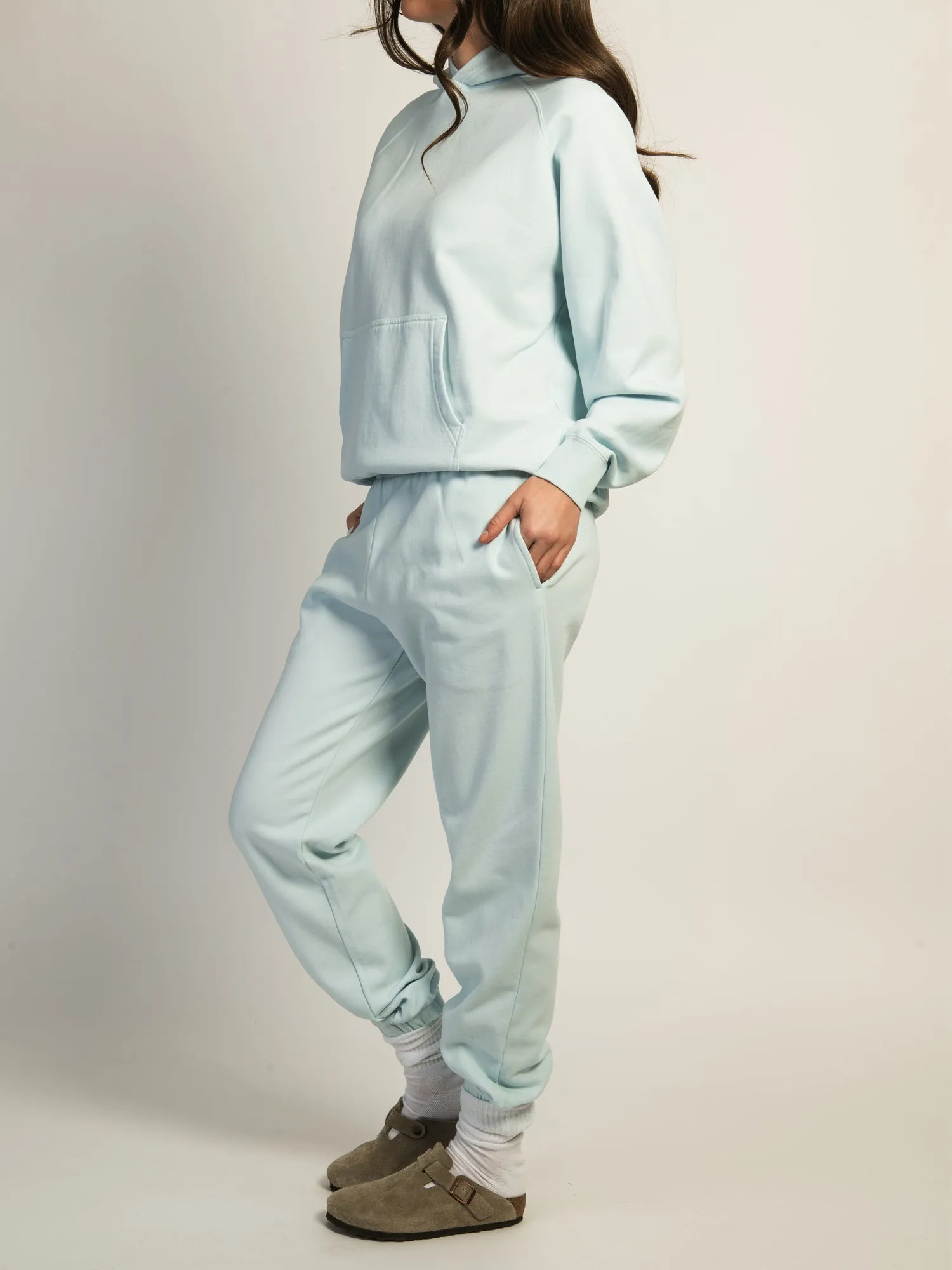 HARLOW JORDANA RELAXED SWEATPANTS - LIGHT BLUE sold by Harlow product image thumbnail 4