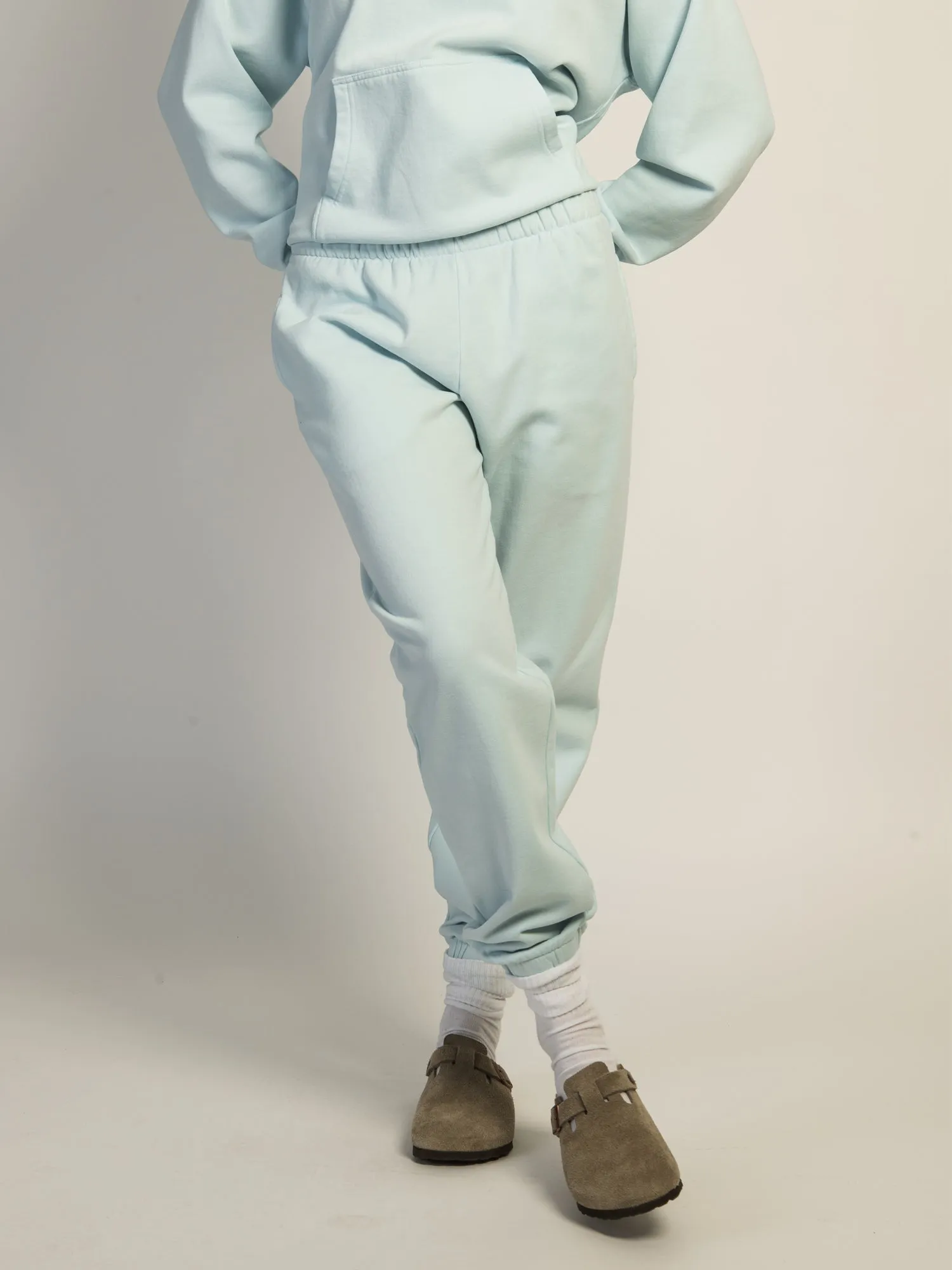 HARLOW JORDANA RELAXED SWEATPANTS - LIGHT BLUE sold by Harlow