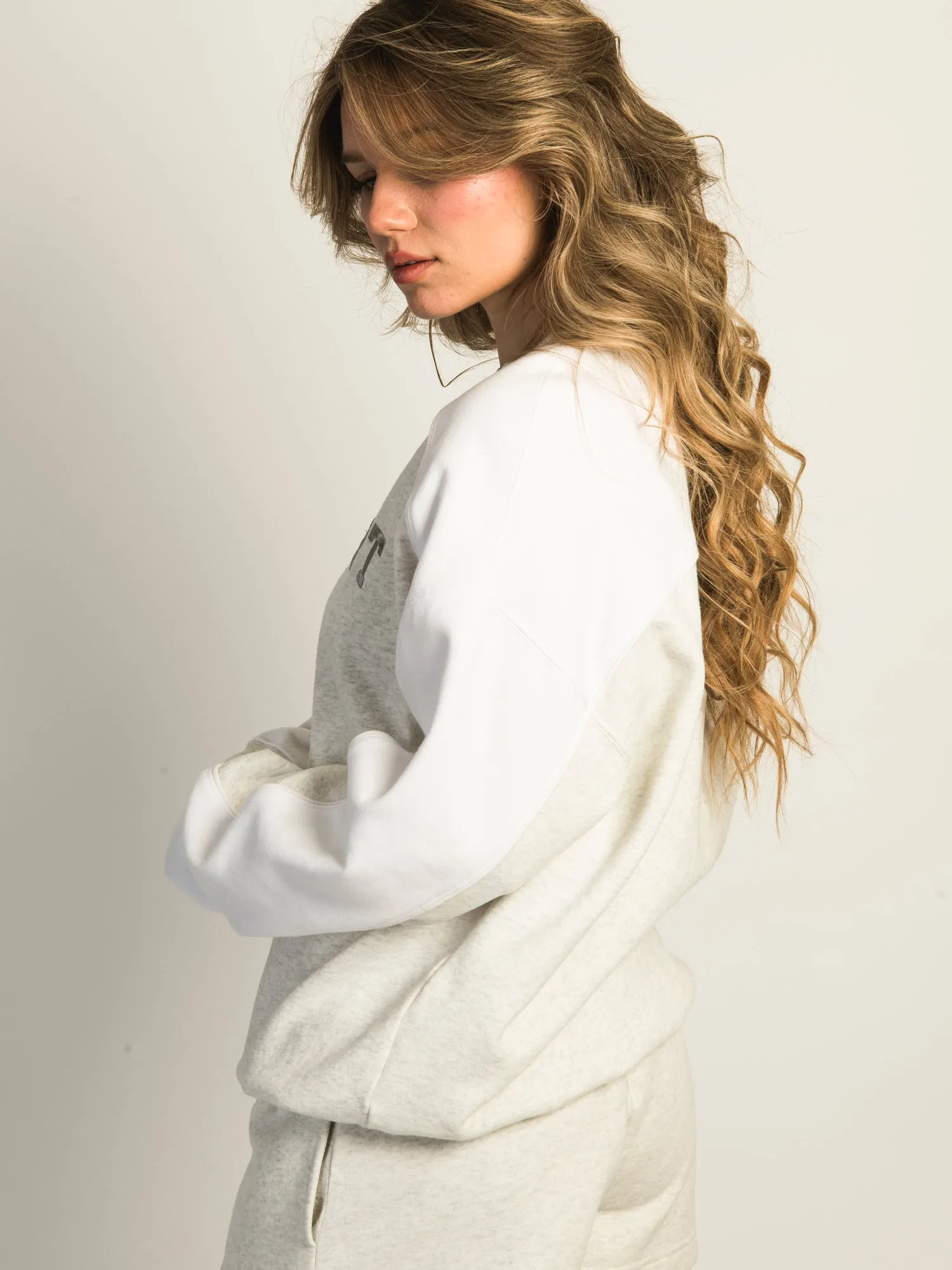 HARLOW ROXY EMBROIDERED CREWNECK - NEWPORT sold by Harlow product image thumbnail 2