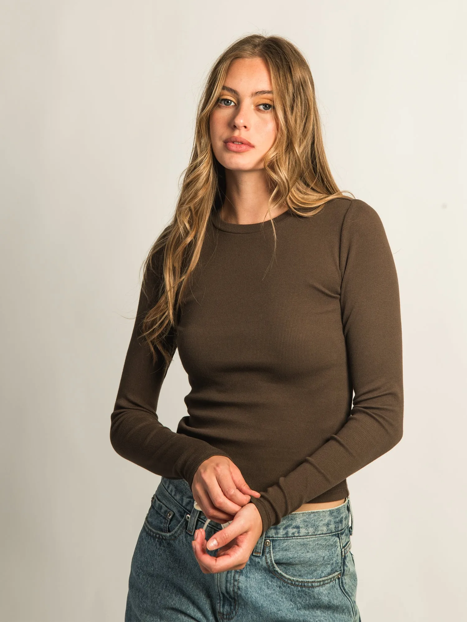 HARLOW ESSENTIAL CREWNECK LONG SLEEVE TEE - CHOCOLATE sold by Harlow