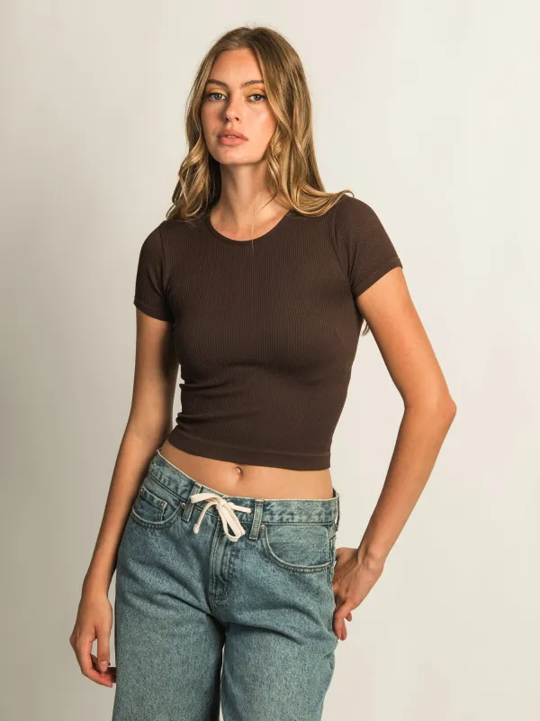 HARLOW RIBBED SEAMLESS TEE - CHOCOLATE sold by Harlow