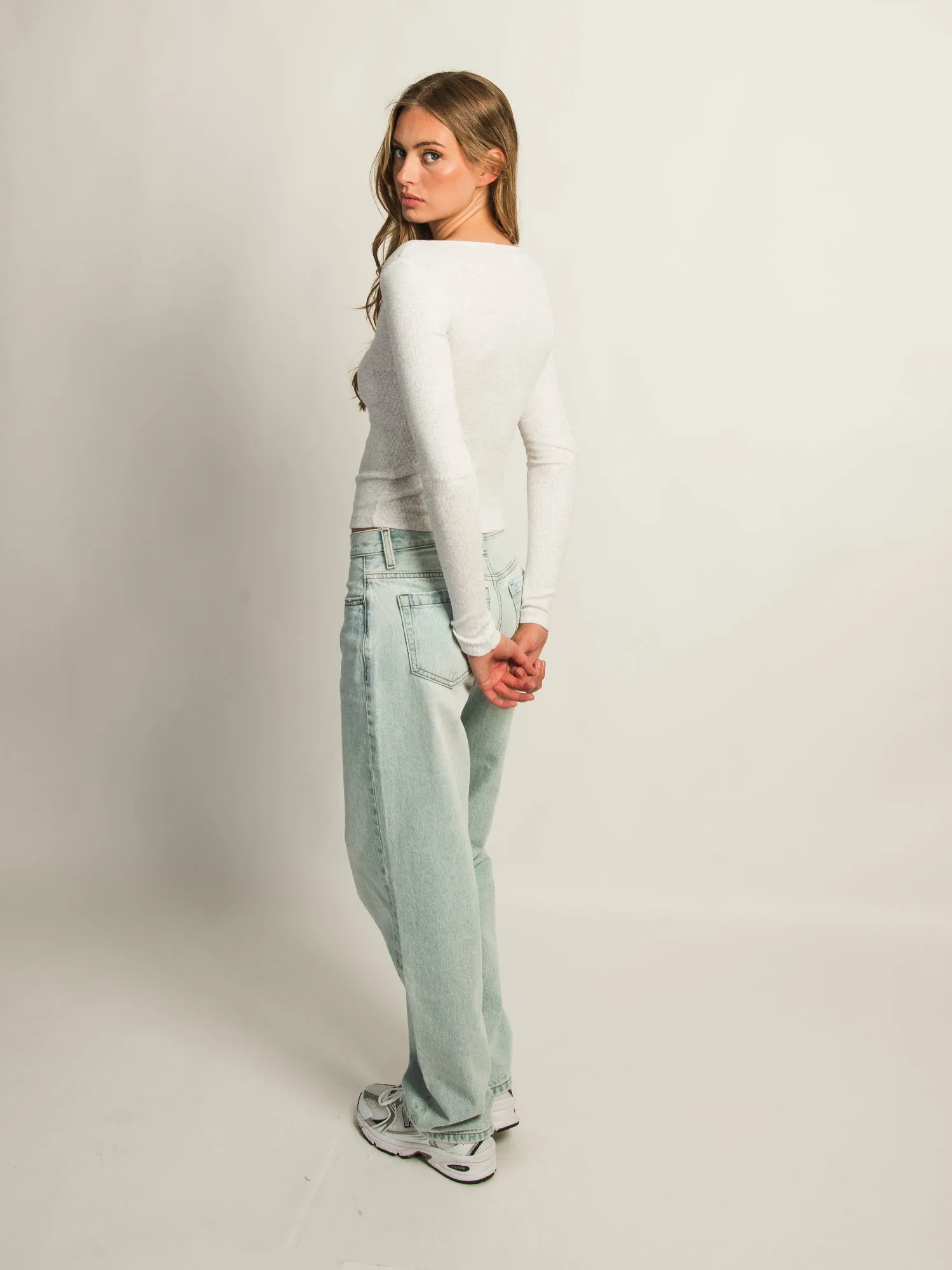HARLOW DAPHNE LONG SLEEVE HENLEY MELANGE - CLOUD sold by Harlow product image thumbnail 5