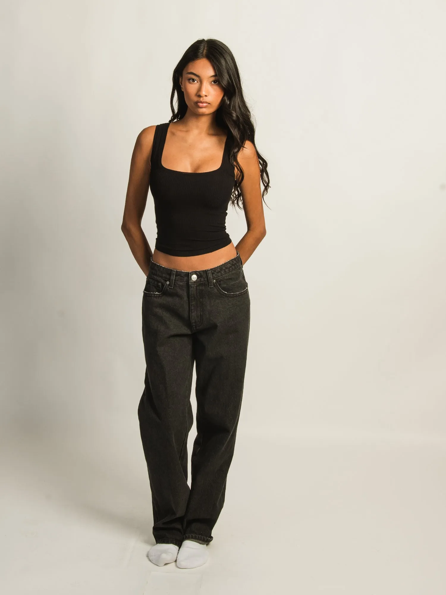 HARLOW ESSENTIAL LUXE TANK TOP - BLACK sold by Harlow product image thumbnail 2