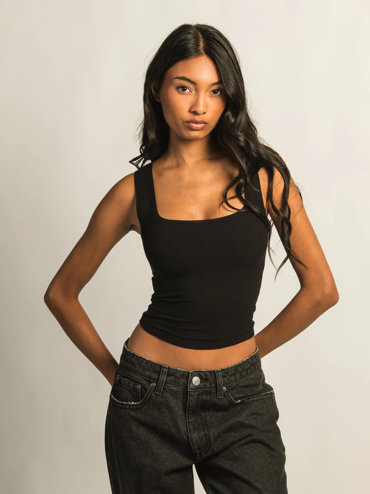 HARLOW ESSENTIAL LUXE TANK TOP - BLACK sold by Harlow