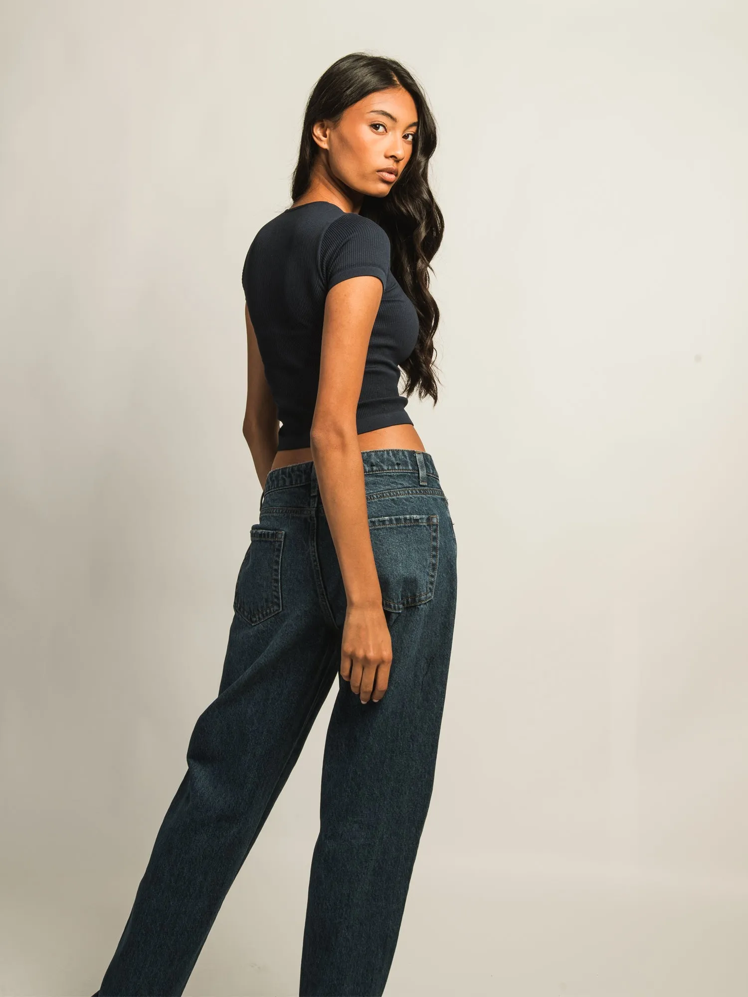 HARLOW RIBBED SEAMLESS TEE - NAVY sold by Harlow product image thumbnail 5