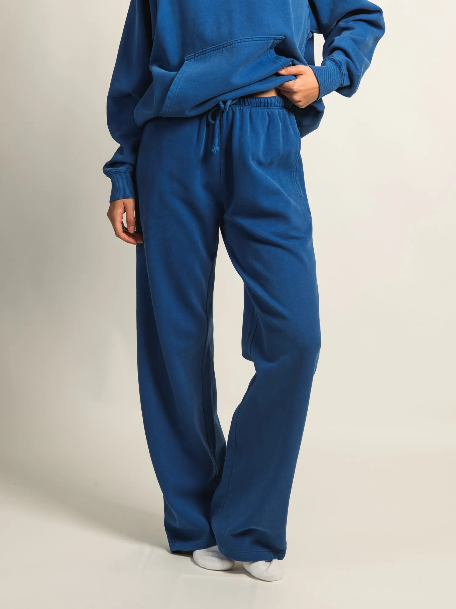 HARLOW STELLA STRAIGHT LEG SWEATPANT - COBALT sold by Harlow product image thumbnail 2