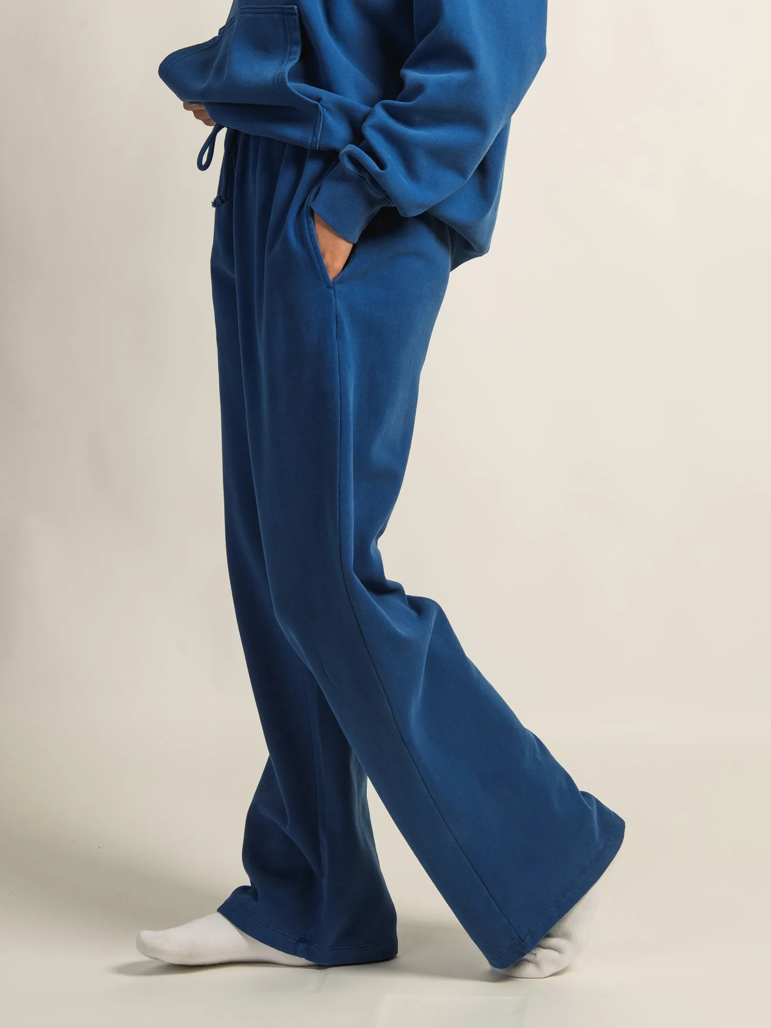HARLOW STELLA STRAIGHT LEG SWEATPANT - COBALT sold by Harlow product image thumbnail 4